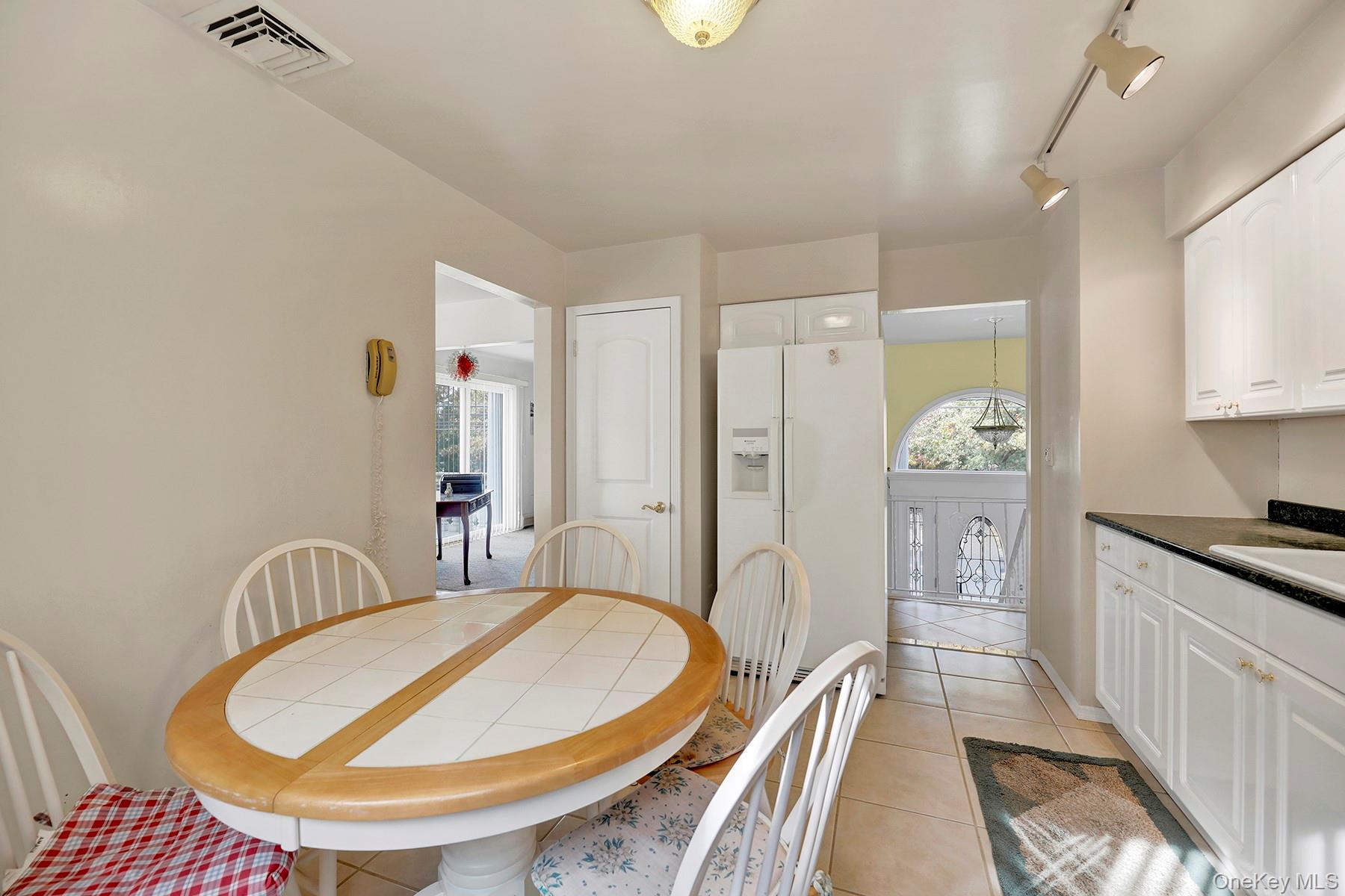 330 Bayville Avenue, Bayville, NY 11709