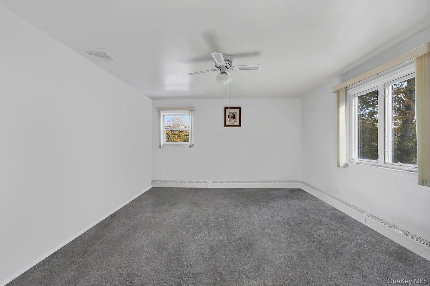 330 Bayville Avenue, Bayville, NY 11709