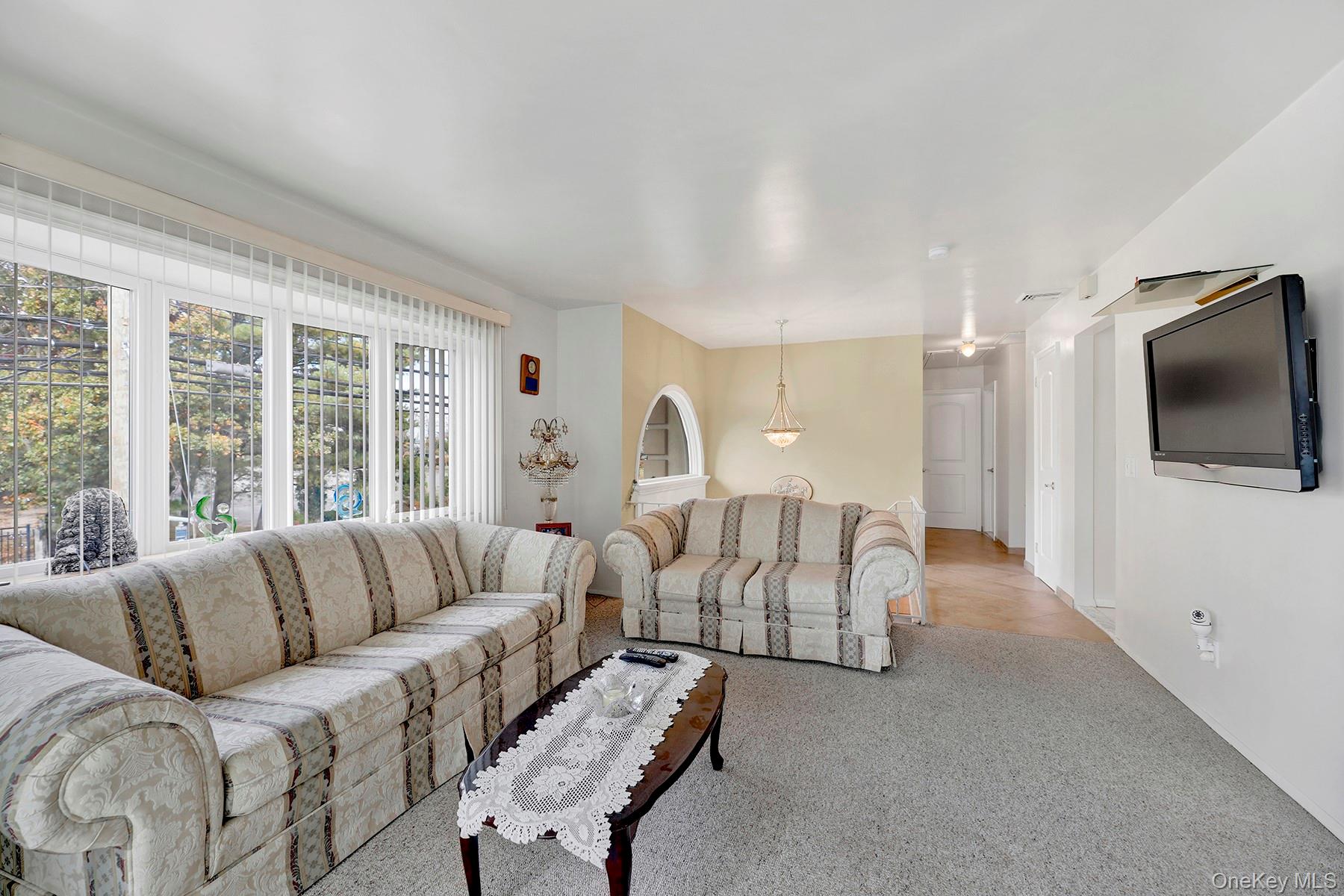 330 Bayville Avenue, Bayville, NY 11709