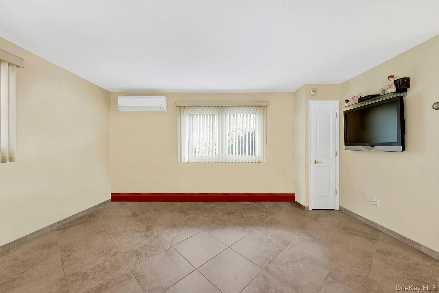 330 Bayville Avenue, Bayville, NY 11709