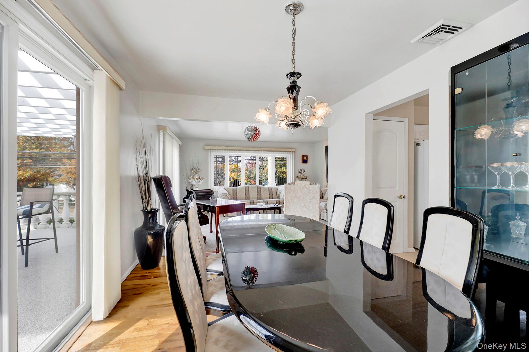 330 Bayville Avenue, Bayville, NY 11709