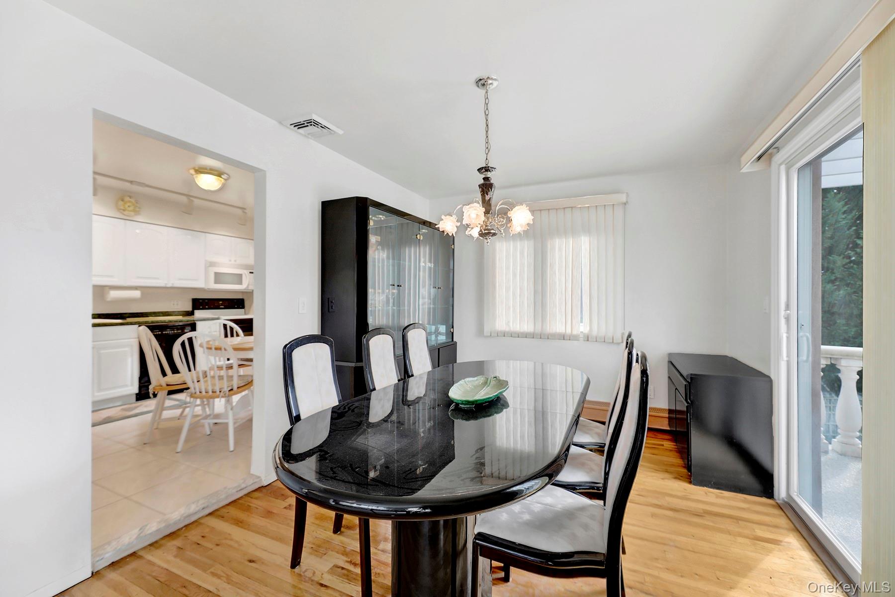 330 Bayville Avenue, Bayville, NY 11709