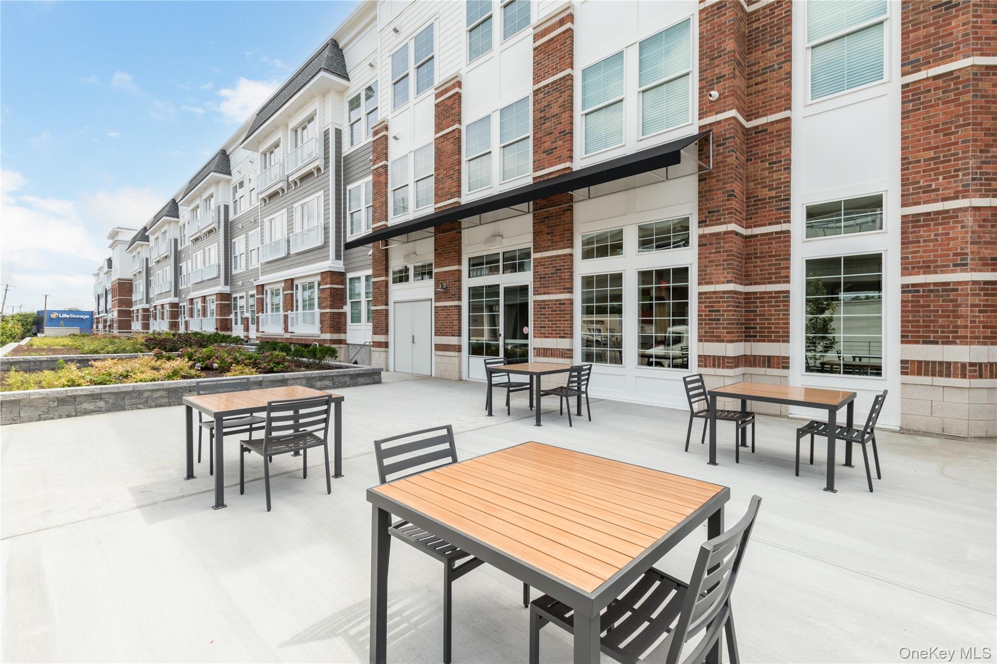 75 E Hoffman Avenue # 4038, Lindenhurst, NY 11757