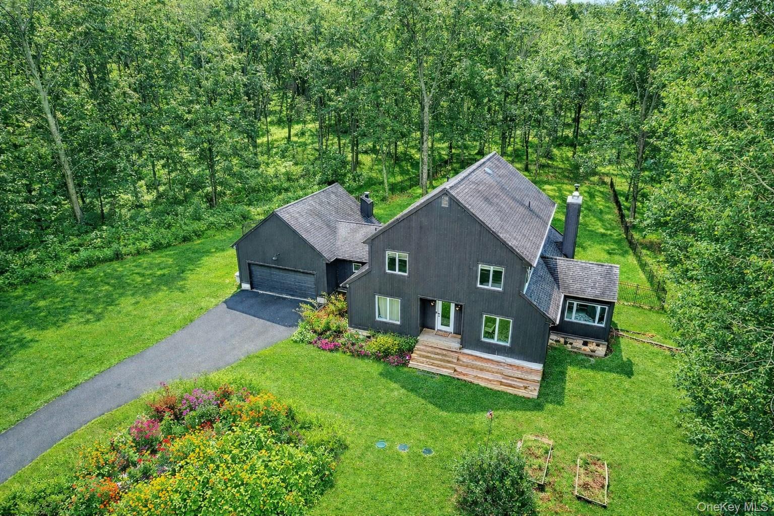 16 Oxford Springs Road, Chester, NY 10918