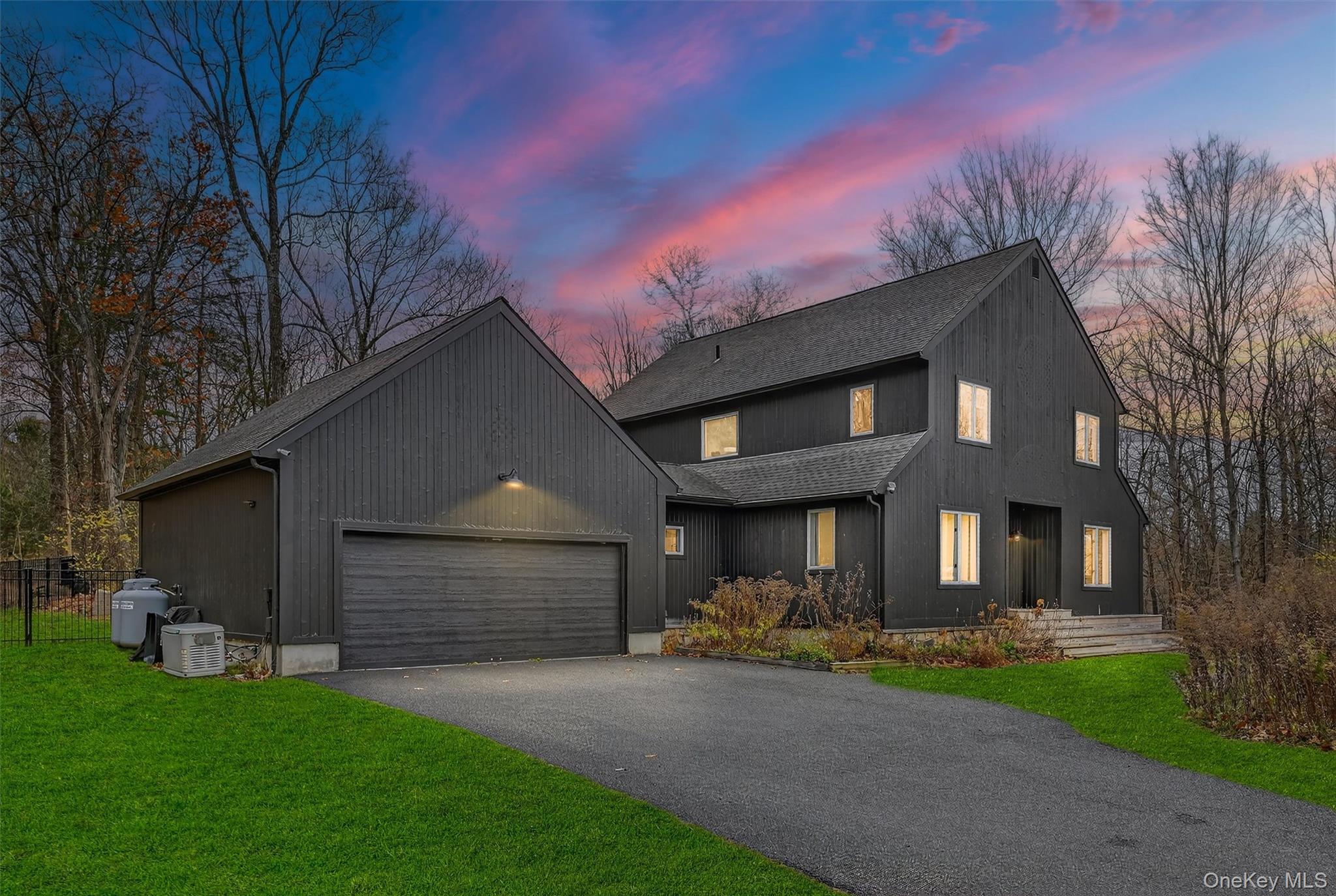 16 Oxford Springs Road, Chester, NY 10918