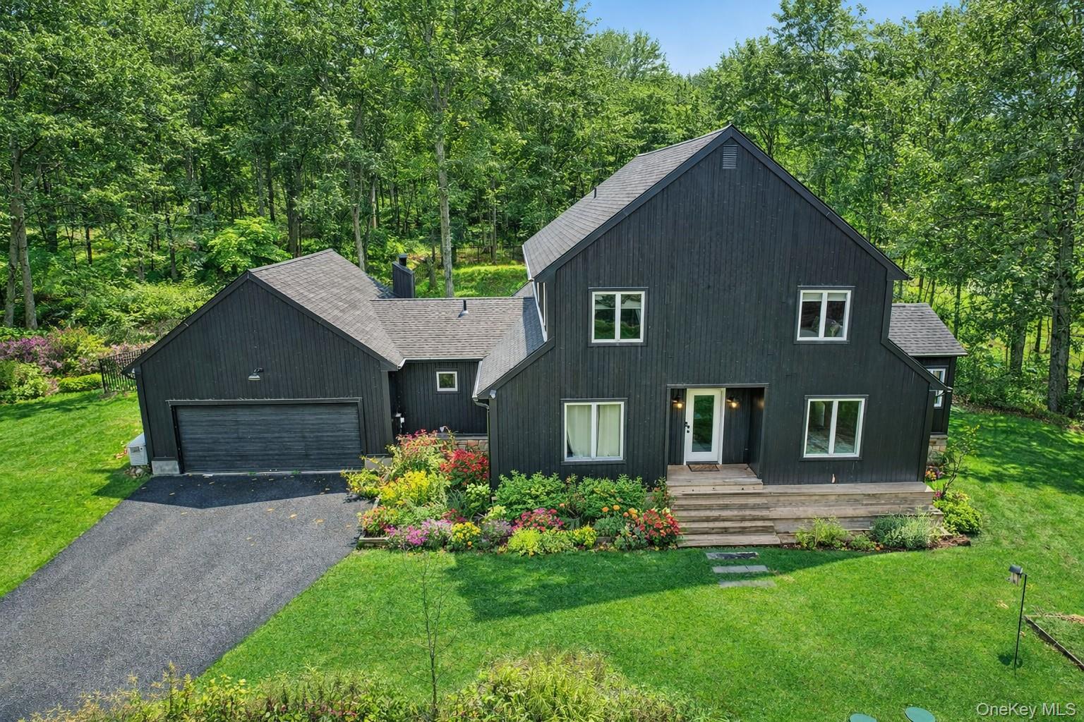 16 Oxford Springs Road, Chester, NY 10918