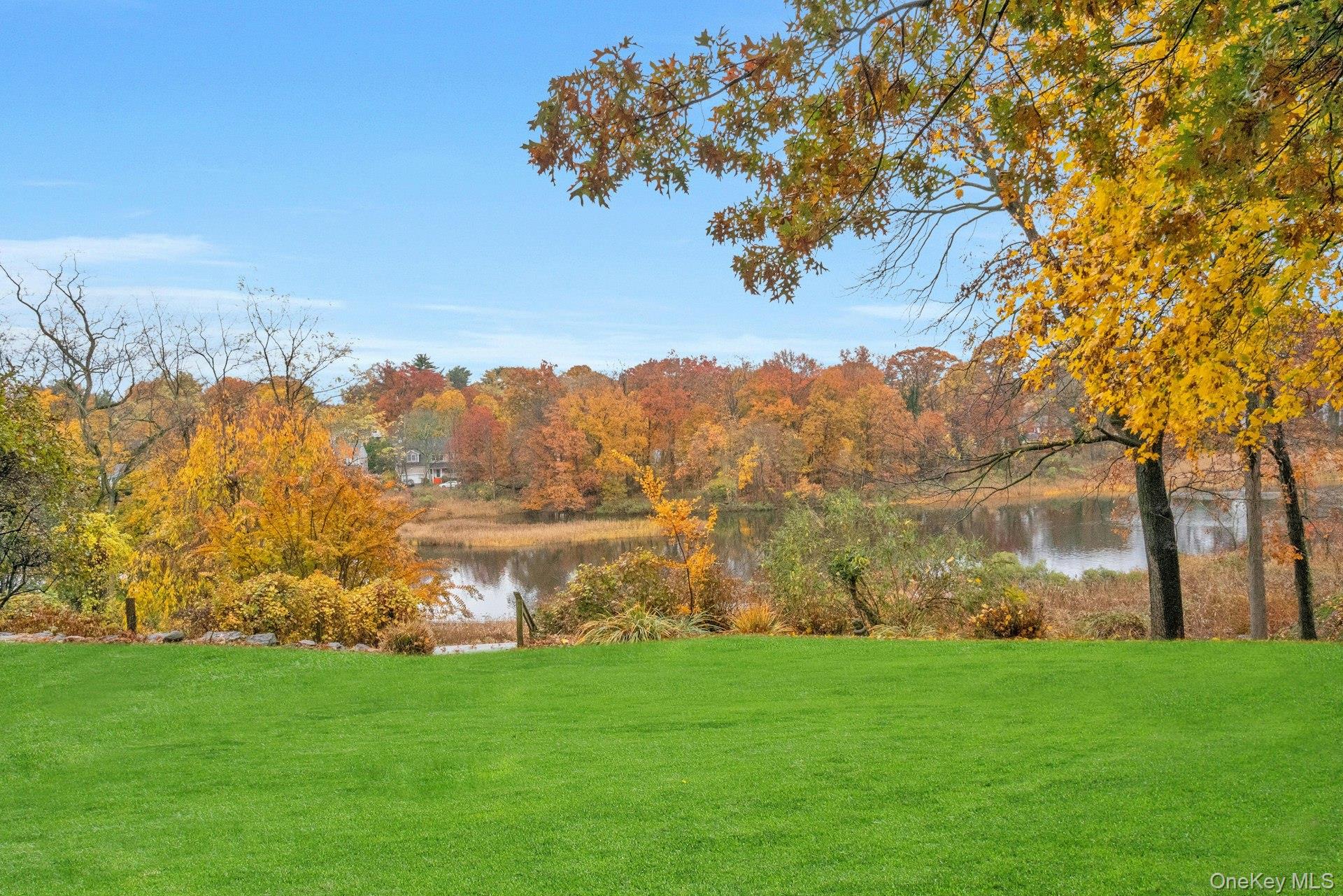 733 Stuart Avenue, Mamaroneck, NY 10543