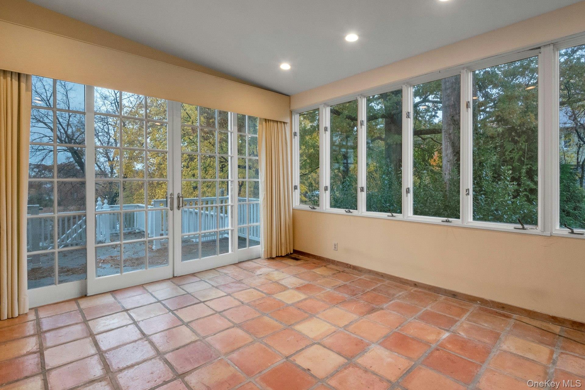 733 Stuart Avenue, Mamaroneck, NY 10543