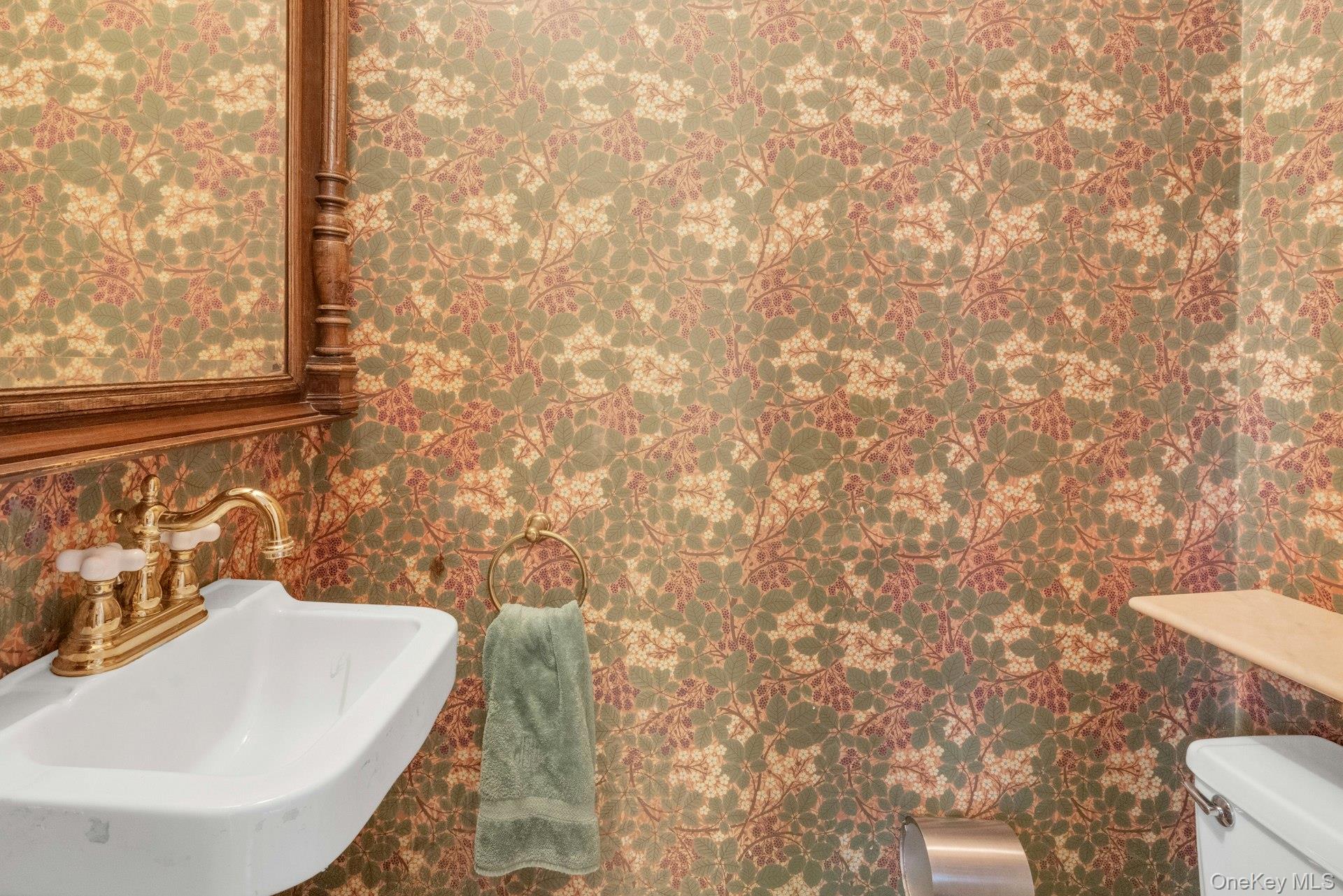 733 Stuart Avenue, Mamaroneck, NY 10543