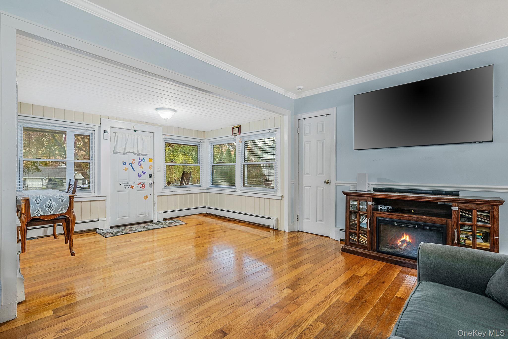 16 Lyda Drive, Nesconset, NY 11767