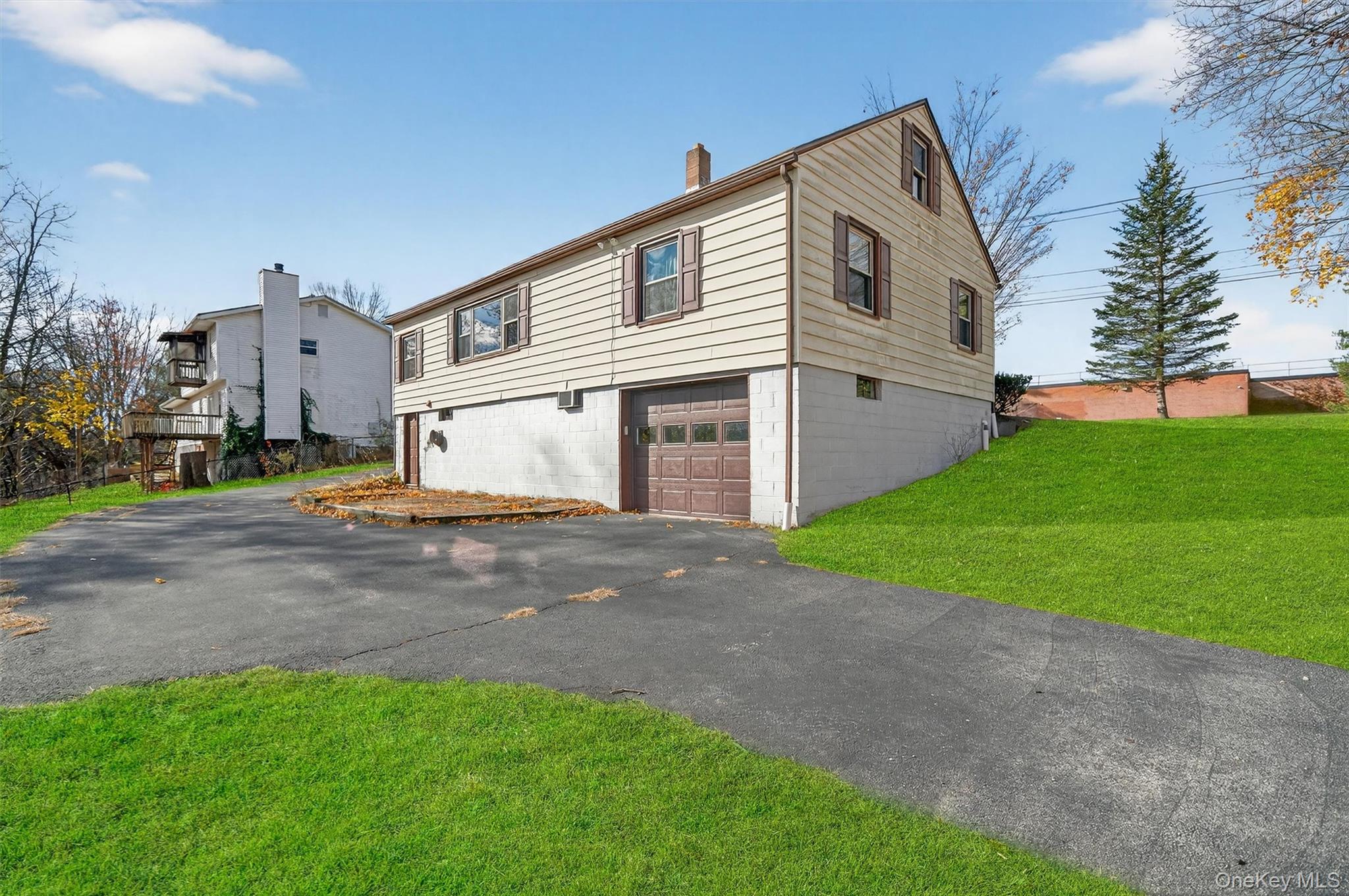 18 Oakland Avenue, Chester, NY 10918