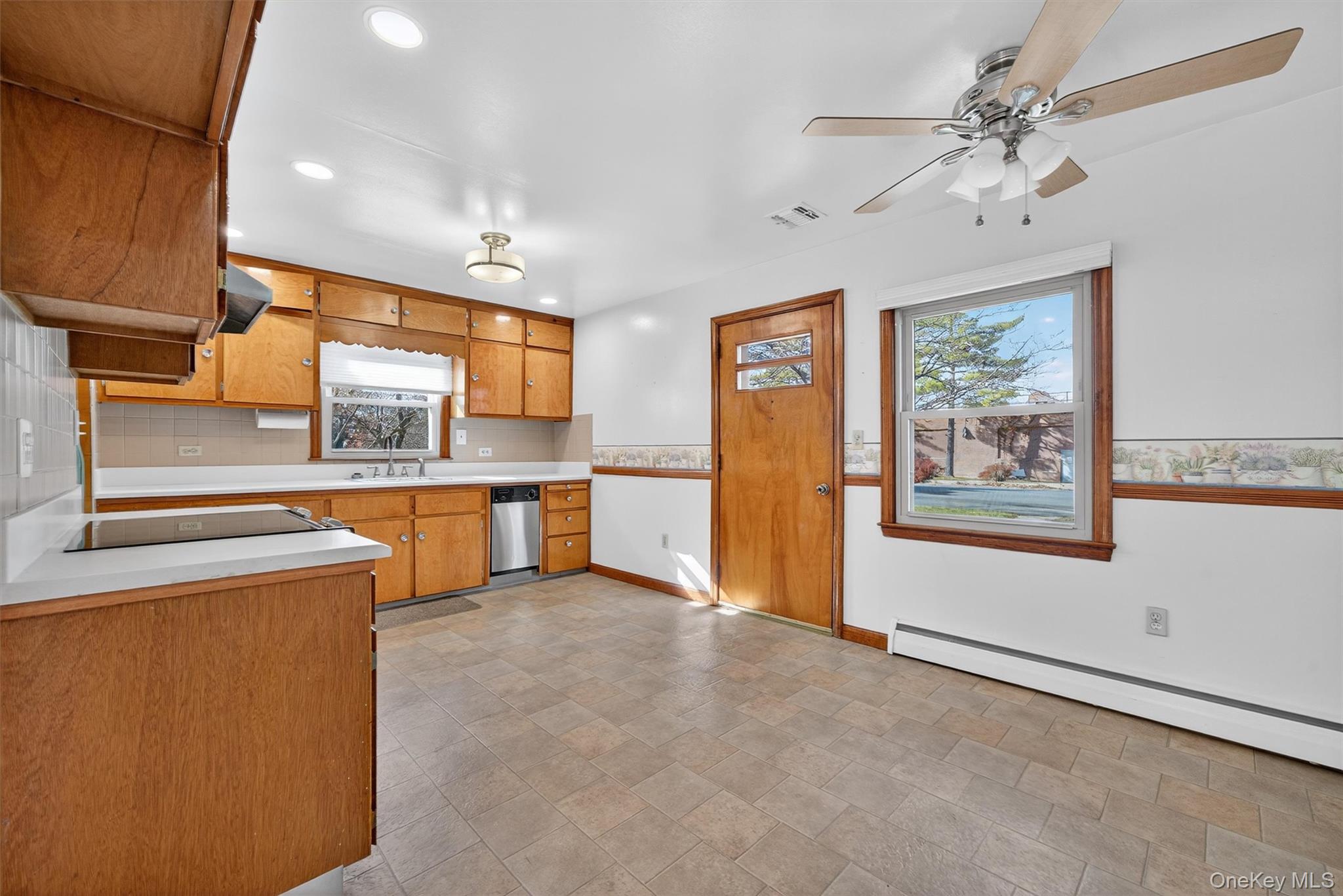 18 Oakland Avenue, Chester, NY 10918