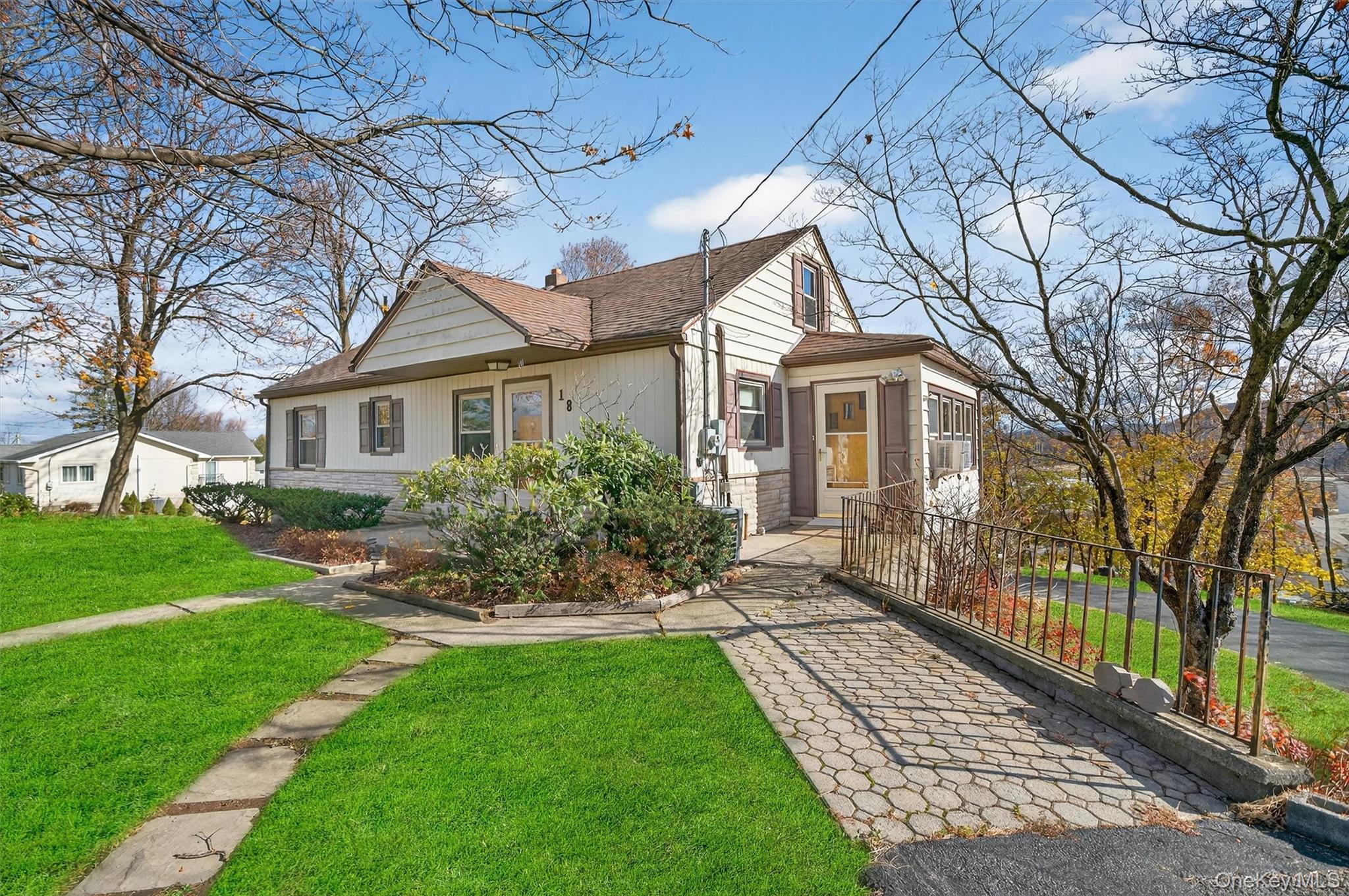 18 Oakland Avenue, Chester, NY 10918