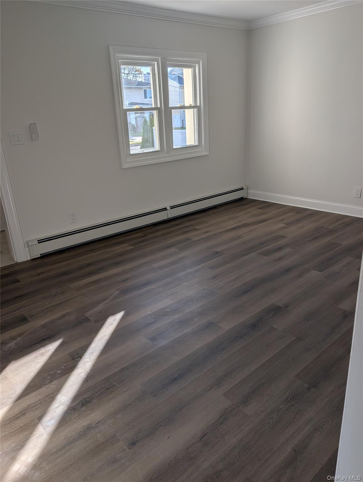 22 Murray Road, Hicksville, NY 11801