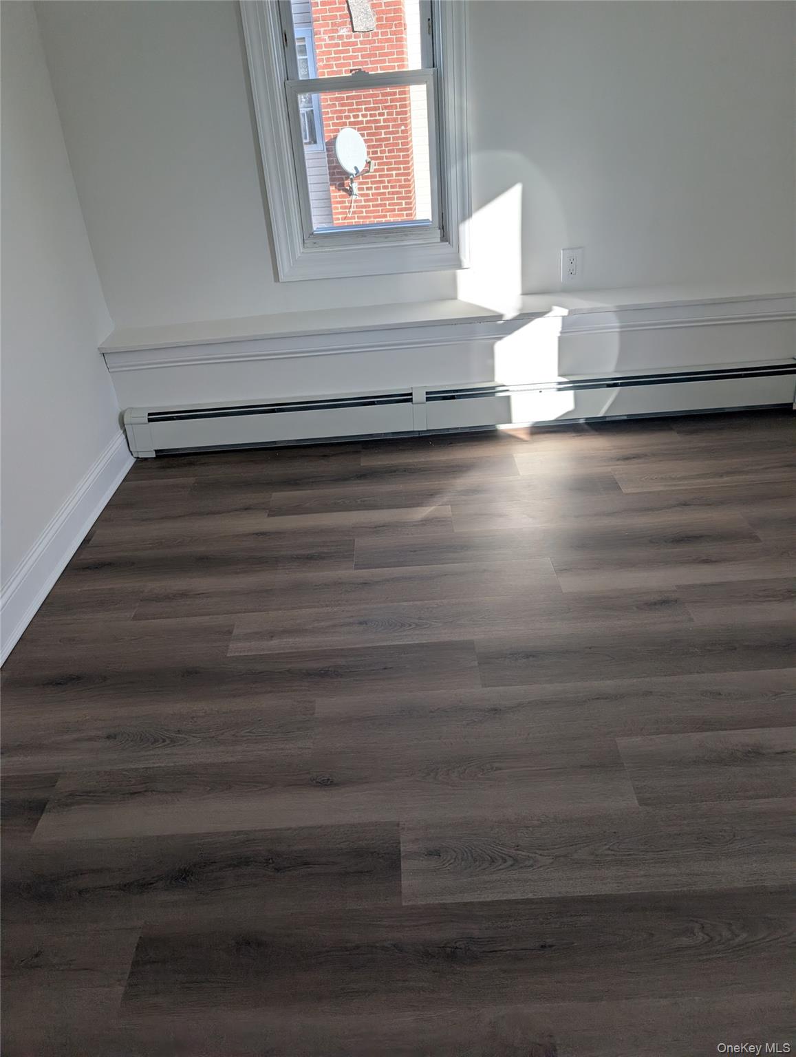 22 Murray Road, Hicksville, NY 11801