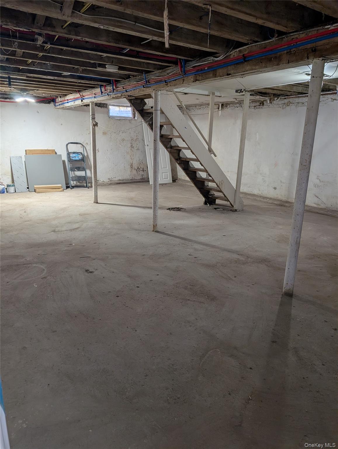 22 Murray Road, Hicksville, NY 11801