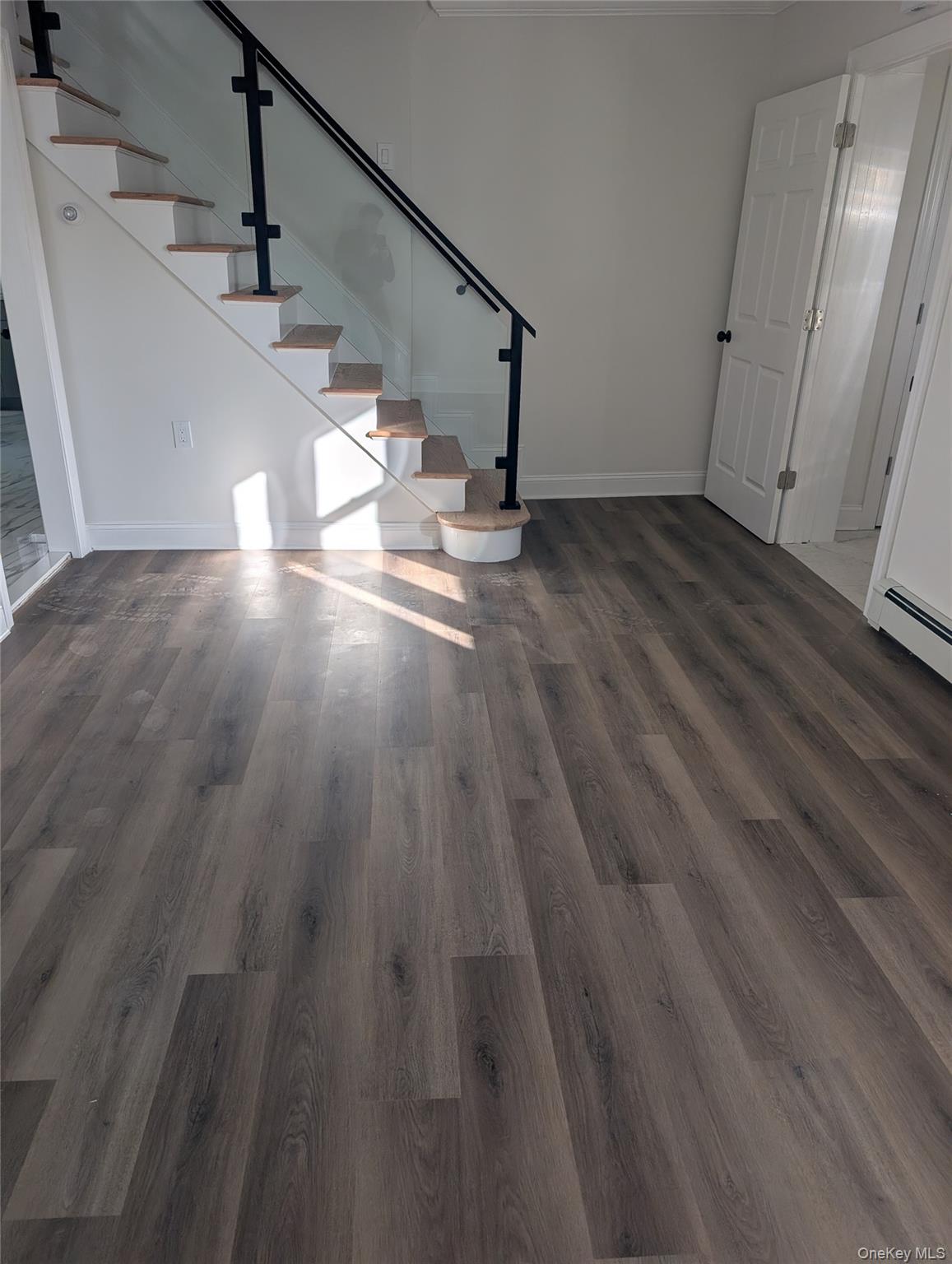 22 Murray Road, Hicksville, NY 11801