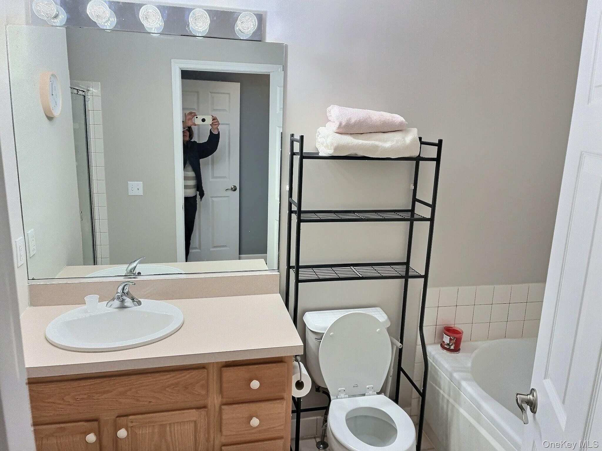 5004 Boulder Way, Wappingers Falls, NY 12590