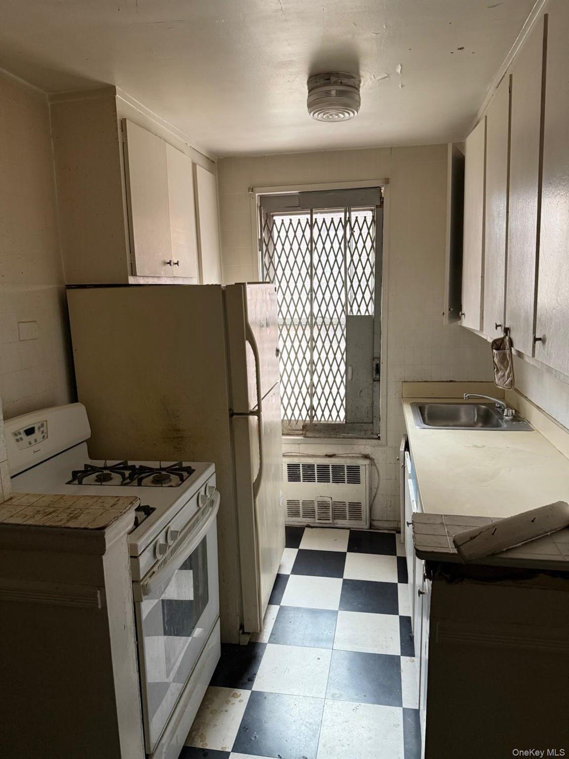 3520 Tryon Avenue # 303, Bronx, NY 10467