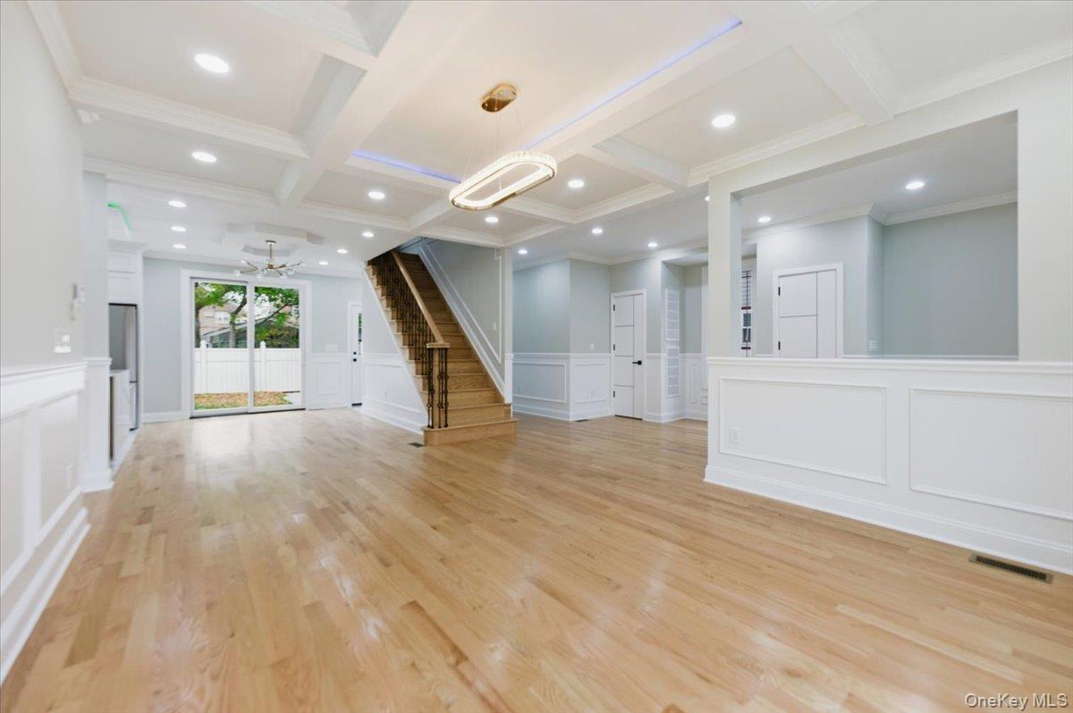 25 Countisbury Avenue, Valley Stream, NY 11580