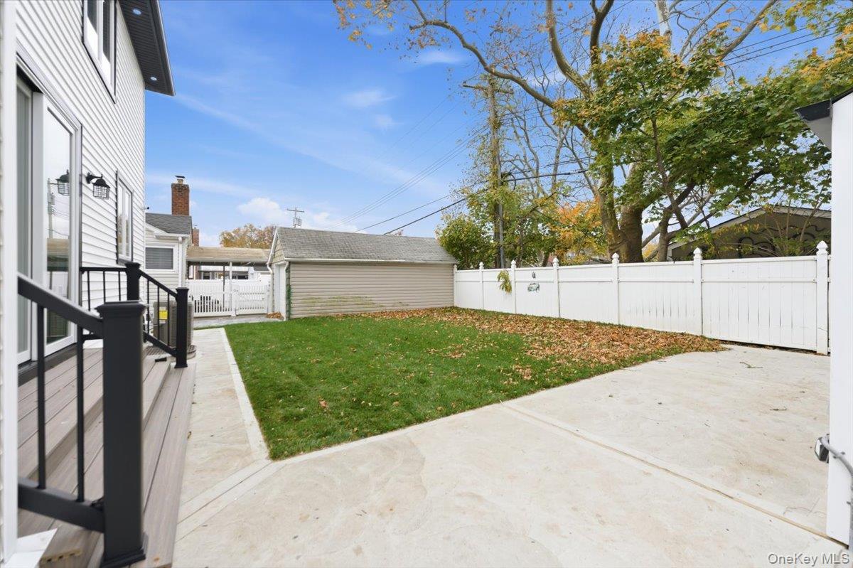 25 Countisbury Avenue, Valley Stream, NY 11580