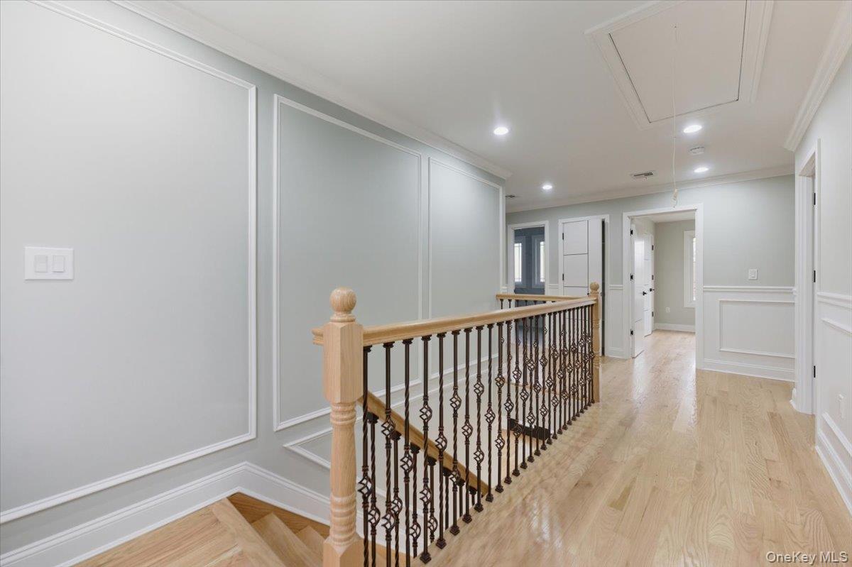 25 Countisbury Avenue, Valley Stream, NY 11580