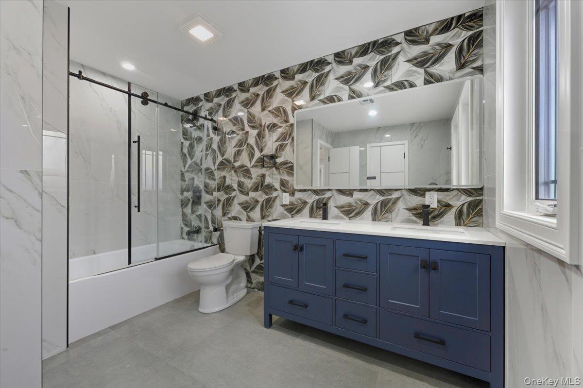 25 Countisbury Avenue, Valley Stream, NY 11580