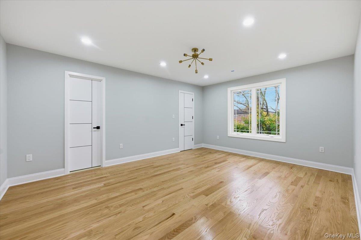 25 Countisbury Avenue, Valley Stream, NY 11580