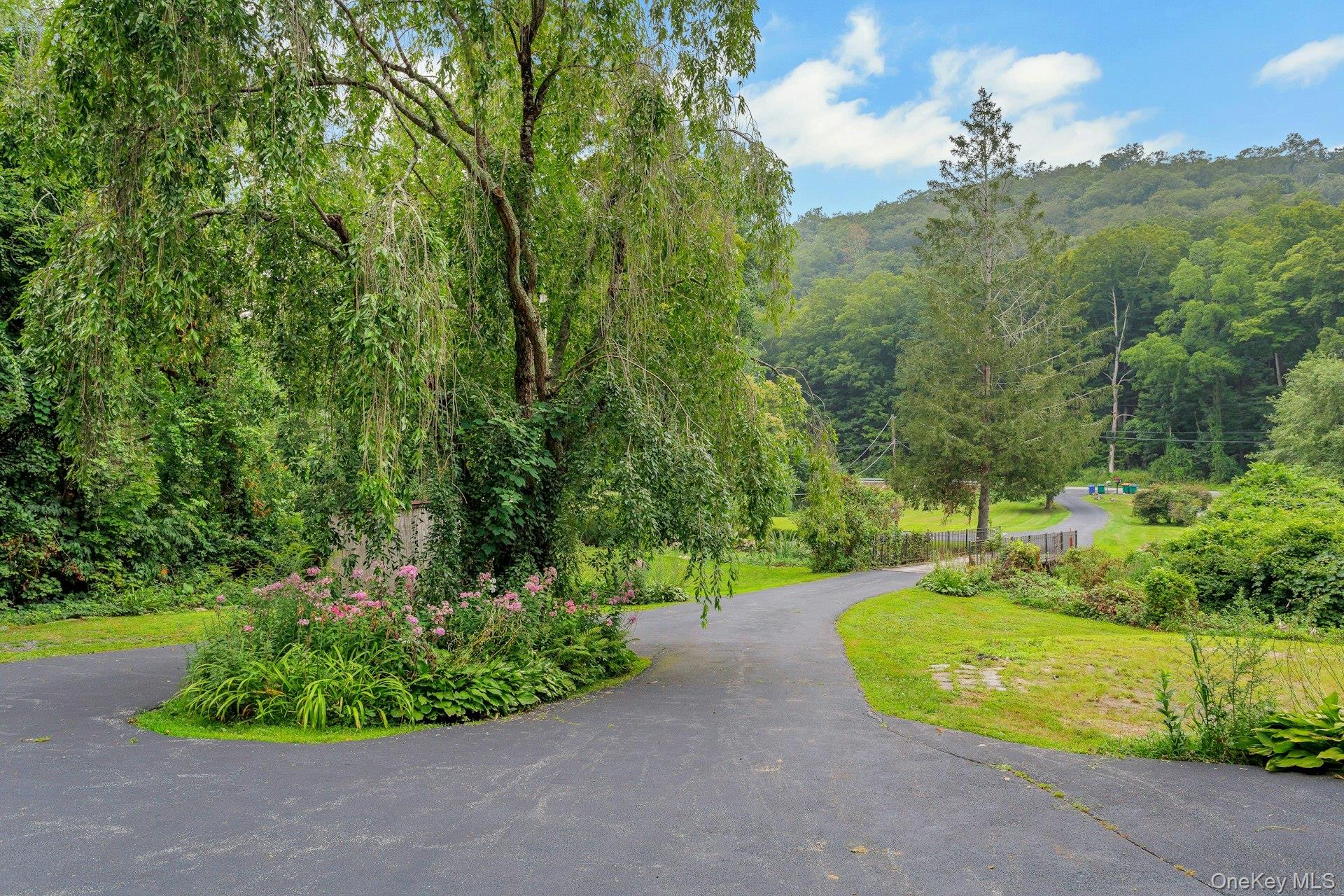 934 Peekskill Hollow Road, Carmel, NY 10579