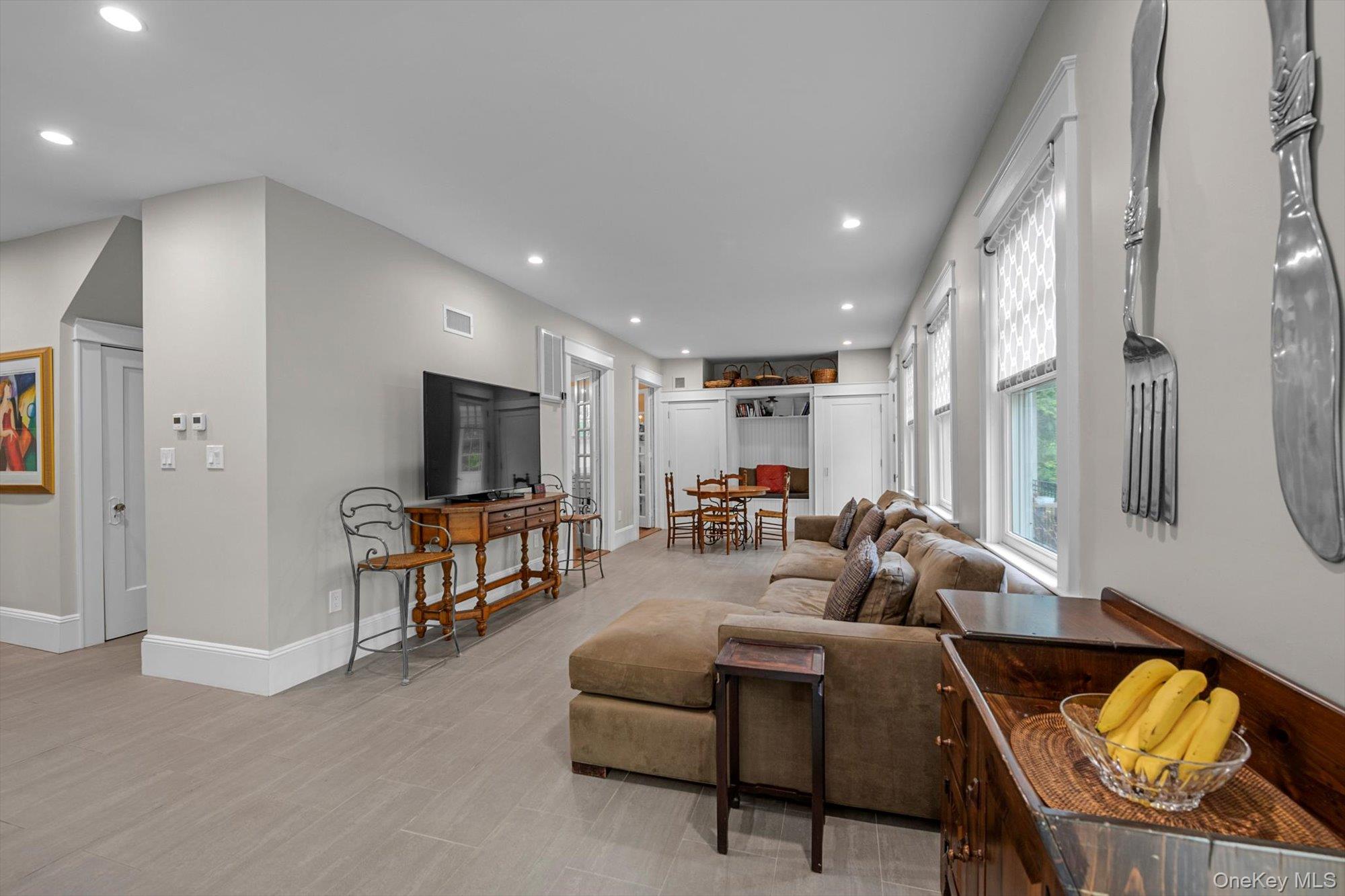 1 Deepdale Drive, Great Neck, NY 11021