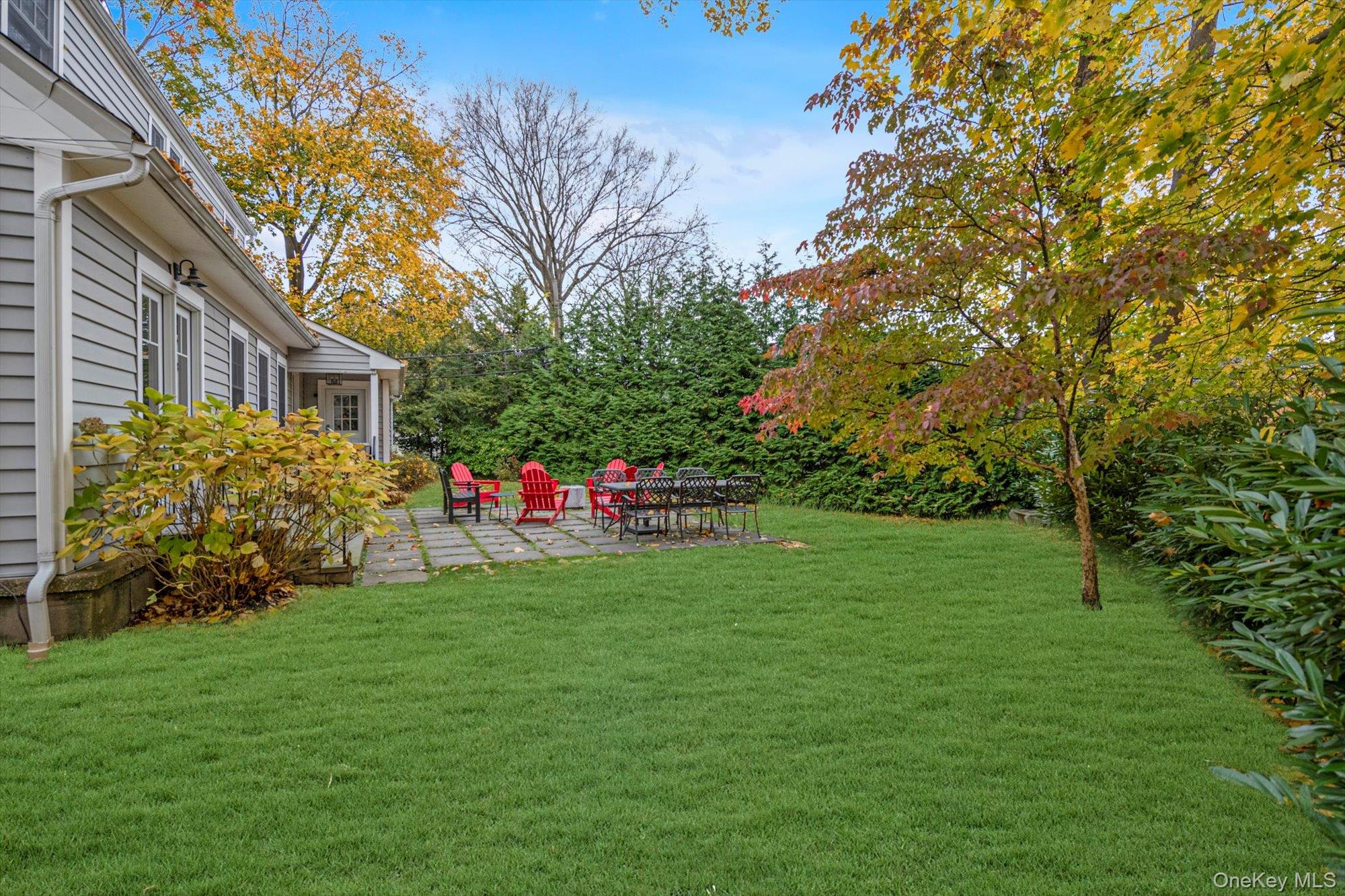 1 Deepdale Drive, Great Neck, NY 11021