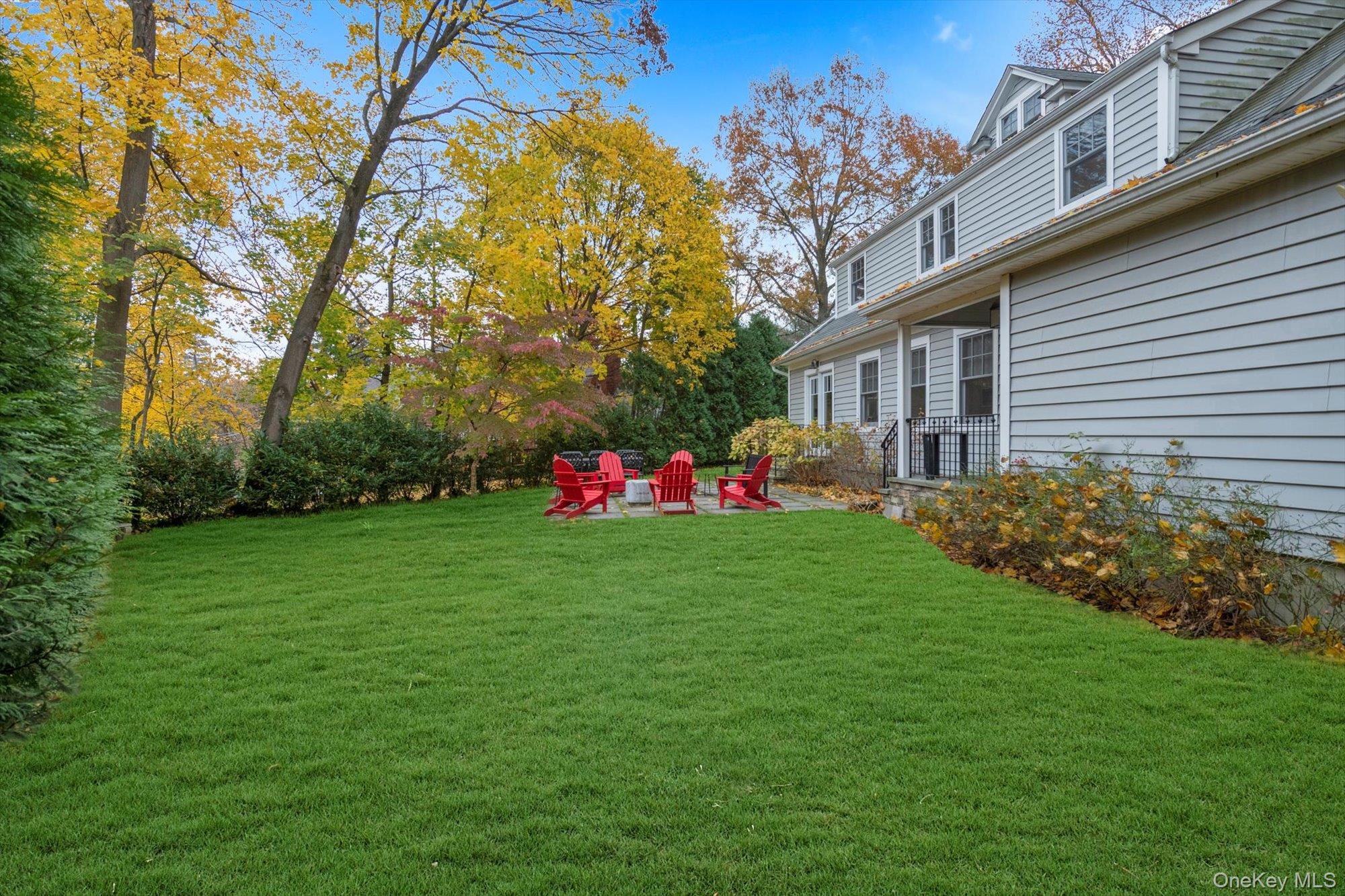 1 Deepdale Drive, Great Neck, NY 11021