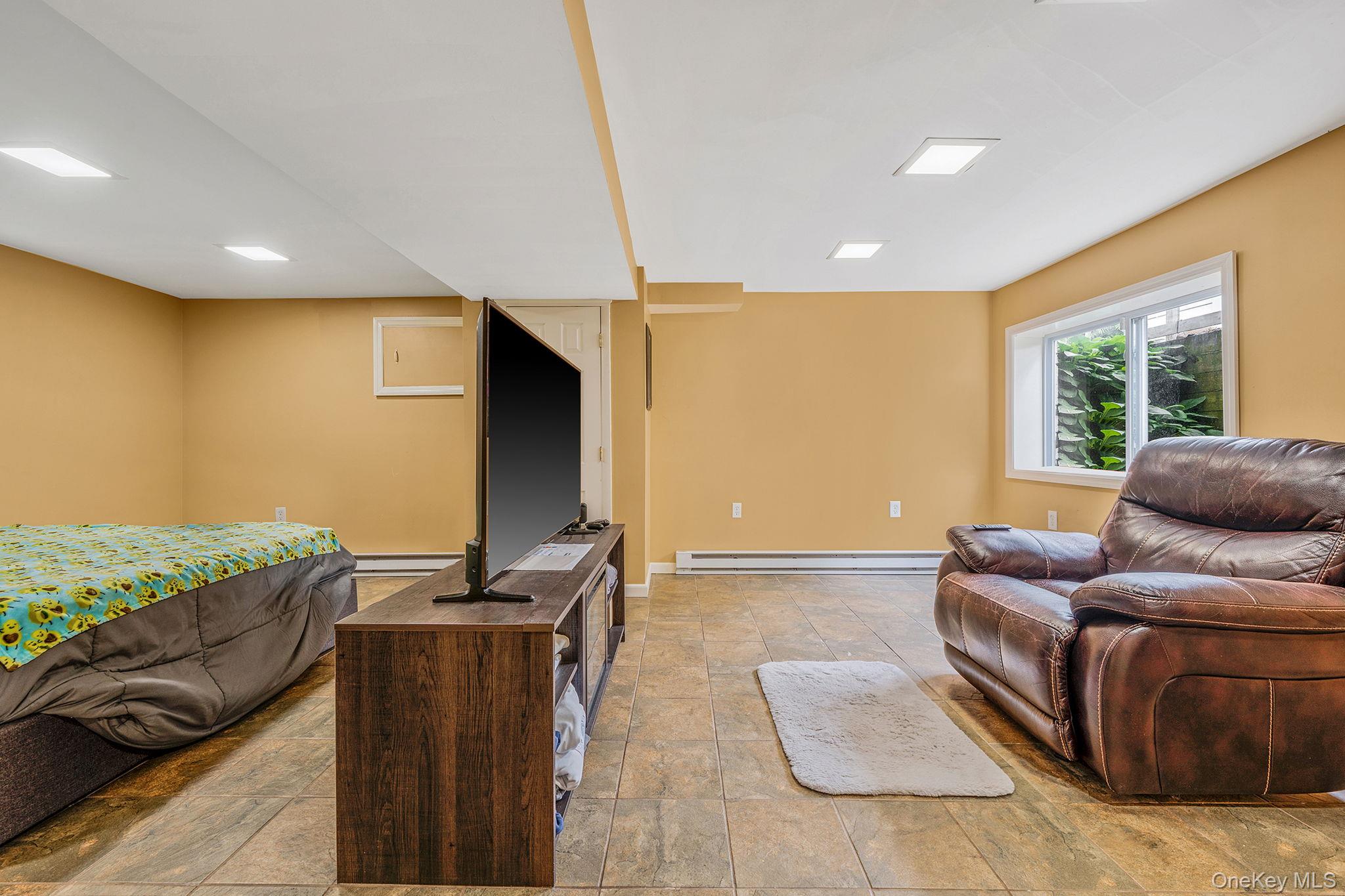 5 Willets Drive, Syosset, NY 11791