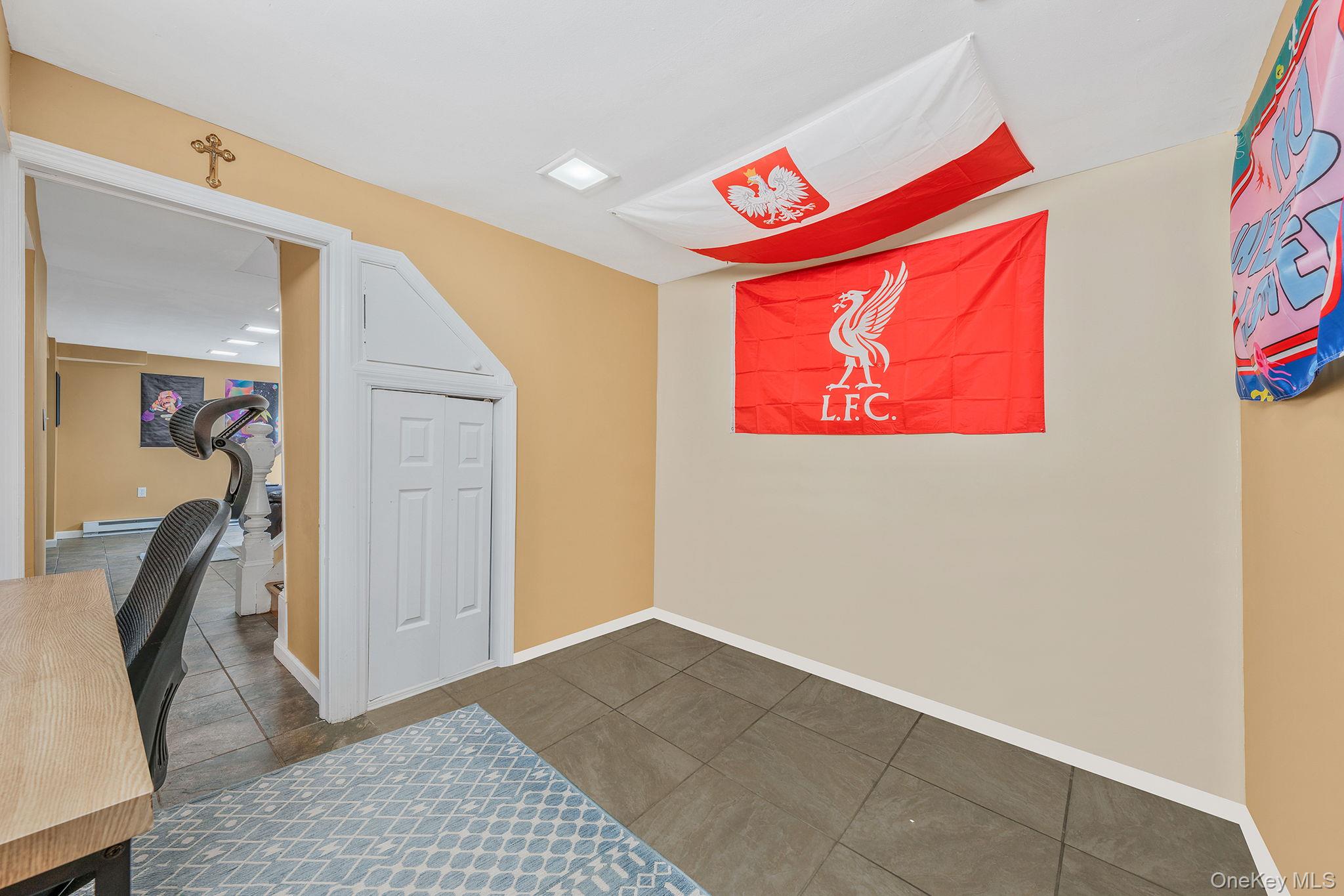 5 Willets Drive, Syosset, NY 11791