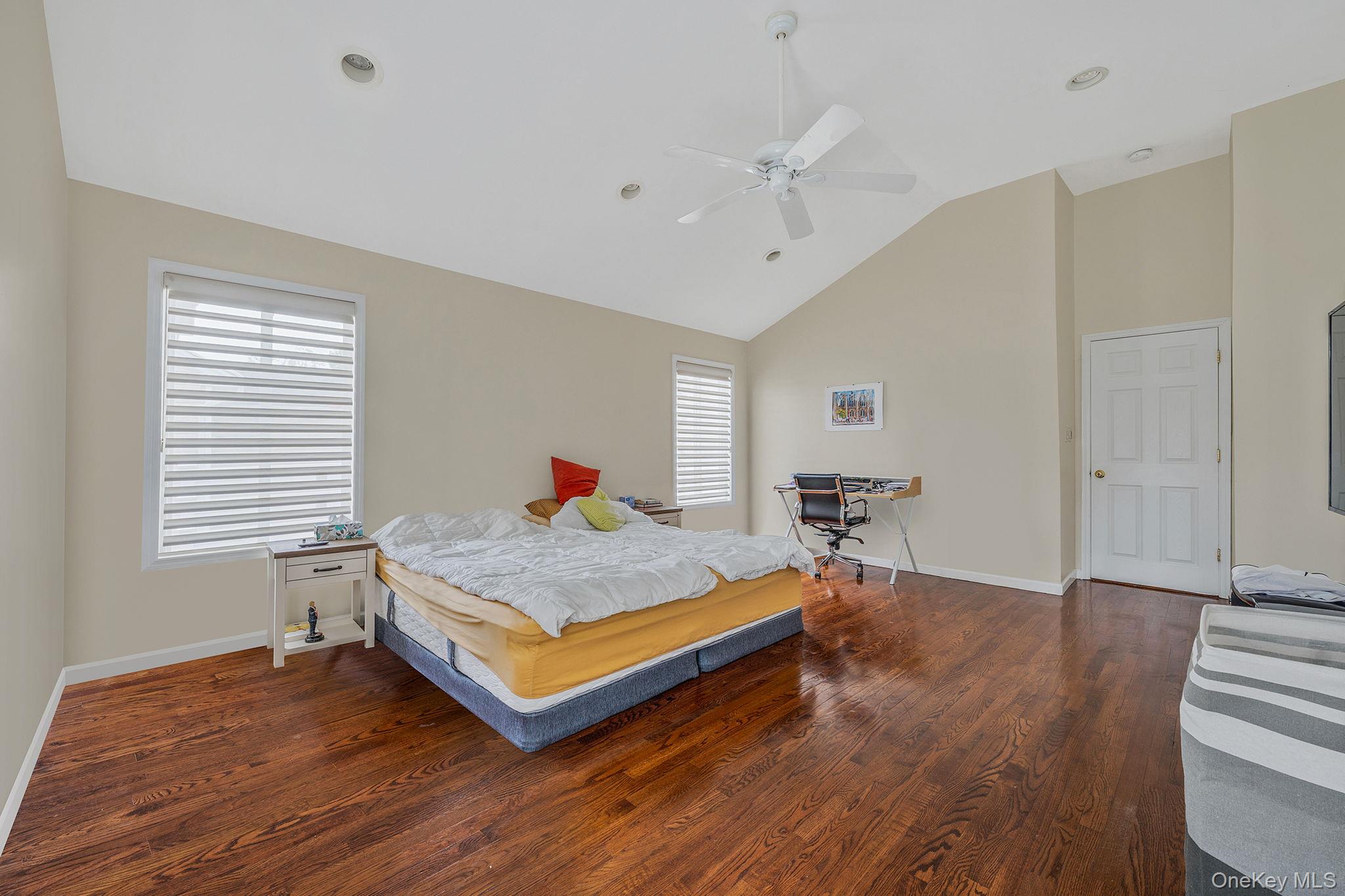 5 Willets Drive, Syosset, NY 11791