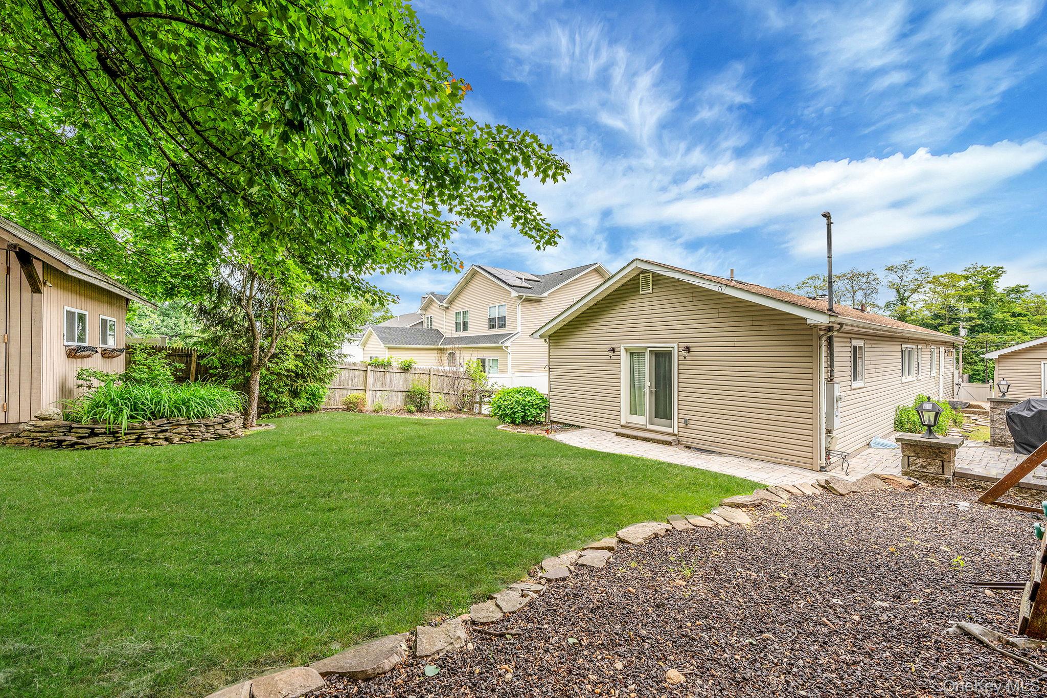 5 Willets Drive, Syosset, NY 11791