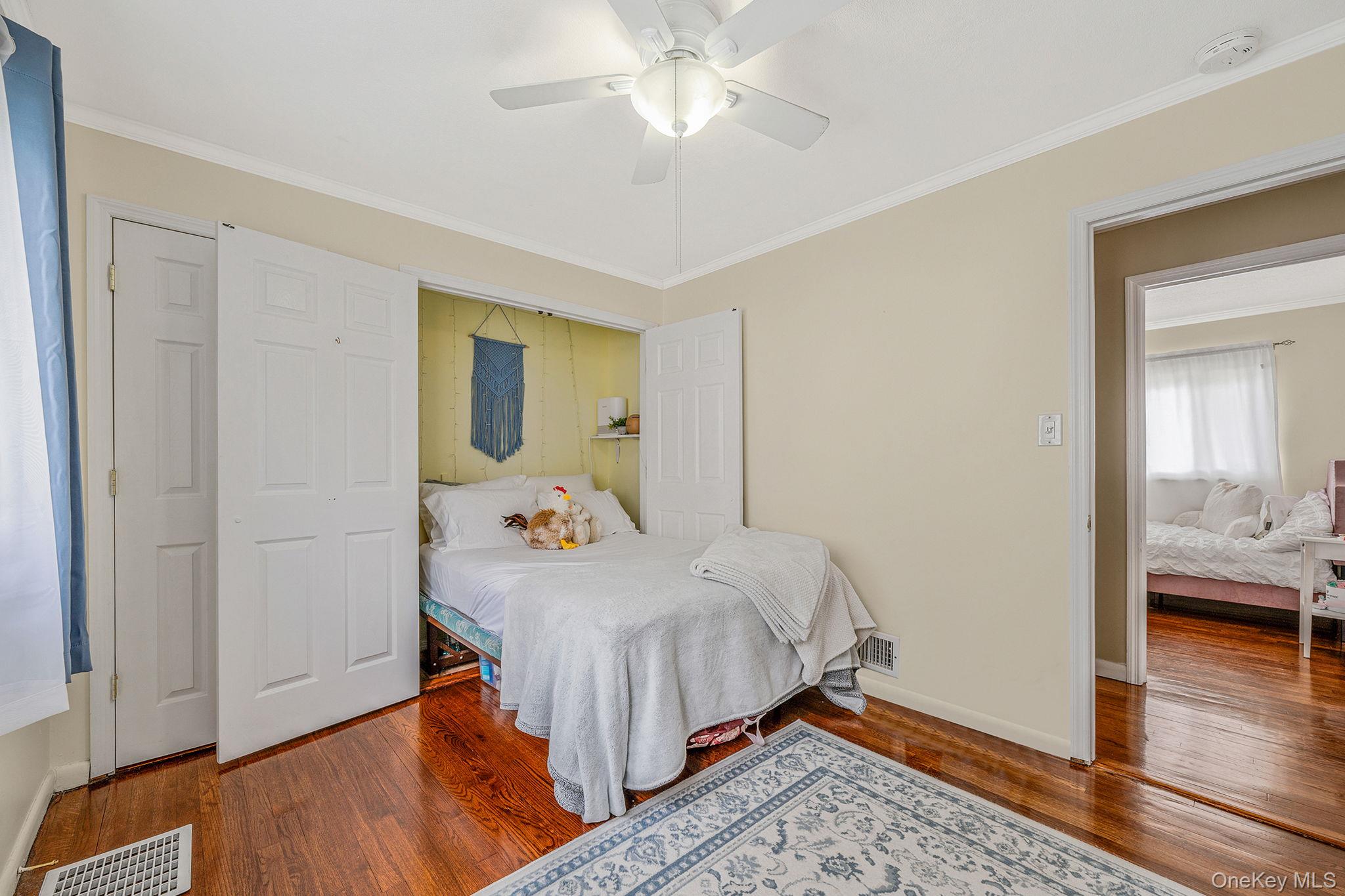 5 Willets Drive, Syosset, NY 11791