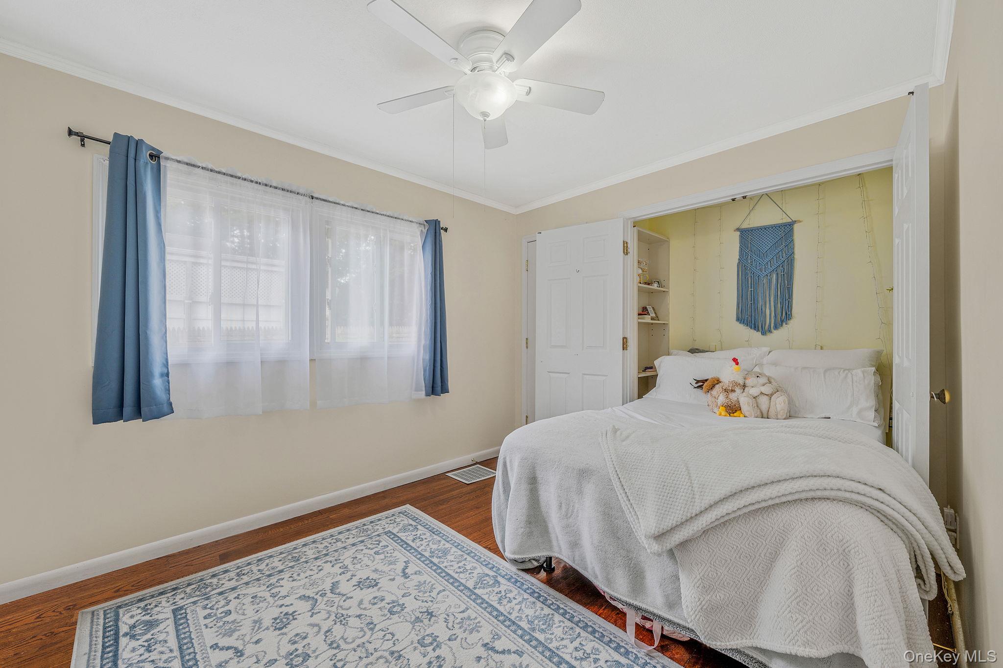 5 Willets Drive, Syosset, NY 11791