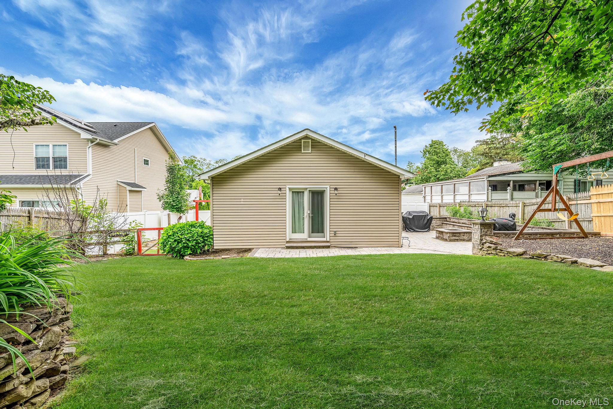 5 Willets Drive, Syosset, NY 11791