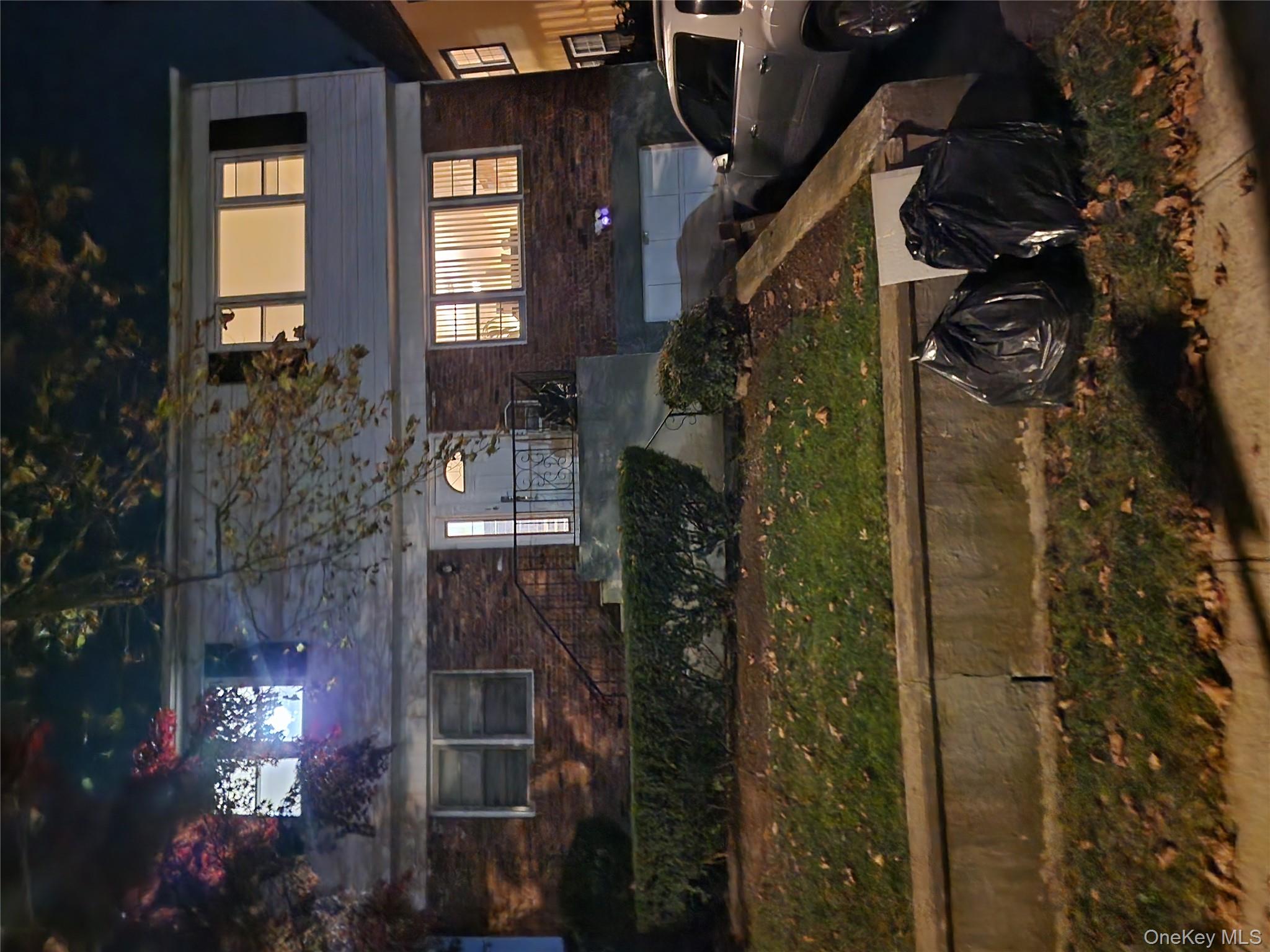 166 Hillcrest Road, Mount Vernon, NY 10552