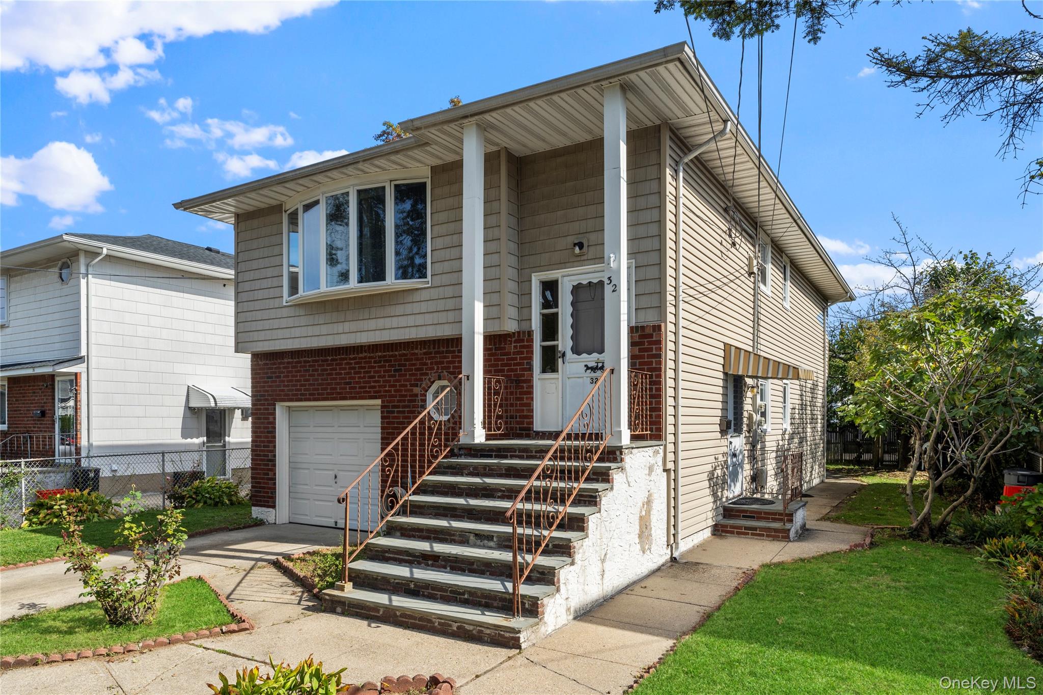 32 Madison Avenue, Franklin Square, NY 11010