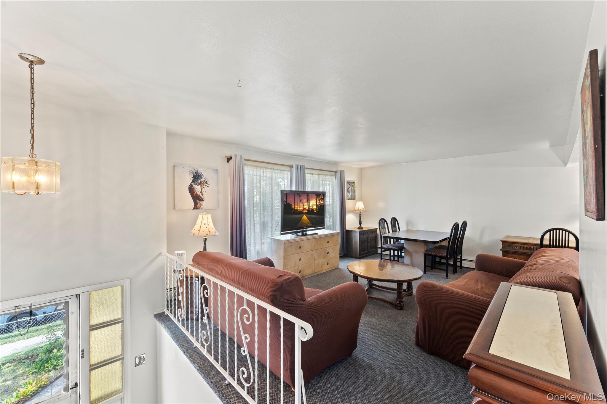 32 Madison Avenue, Franklin Square, NY 11010