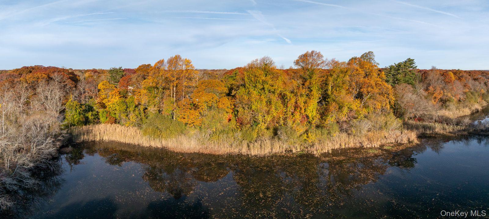 81 Old Broadway Avenue, Sayville, NY 11782