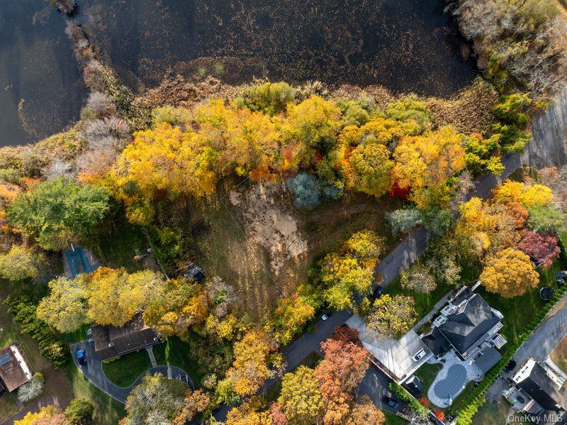 81 Old Broadway Avenue, Sayville, NY 11782