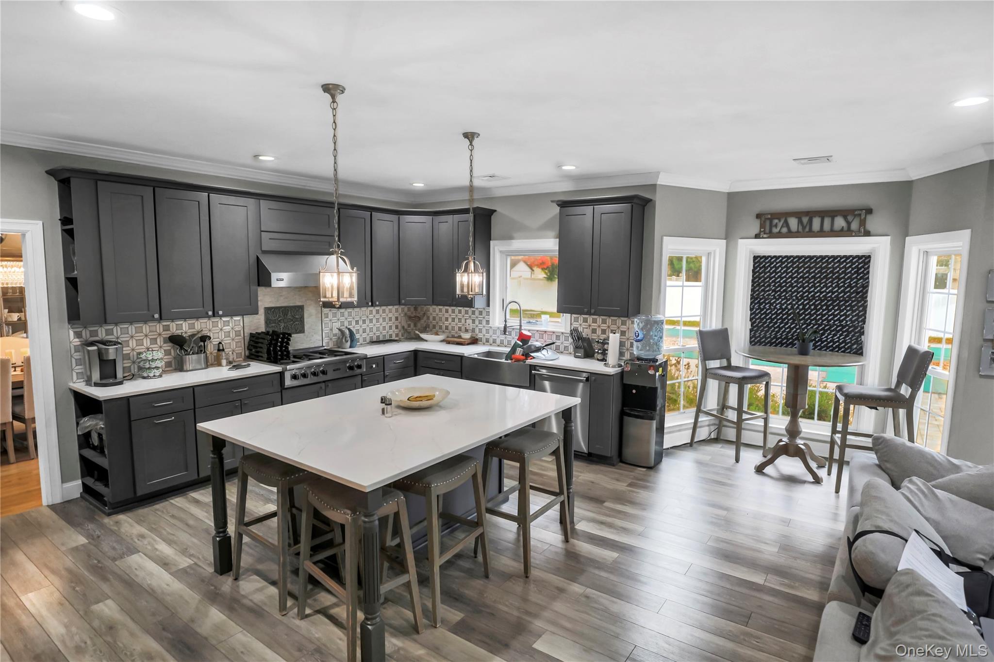 7 Sweet Briar Path, Lake Grove, NY 11755