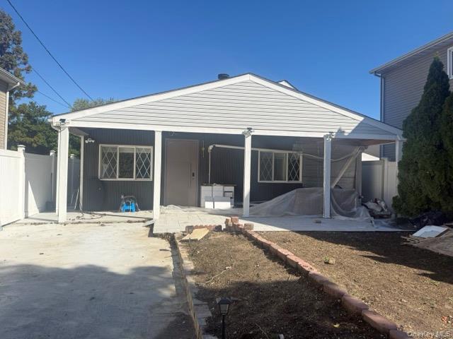 28 Floral Avenue, Bethpage, NY 11714