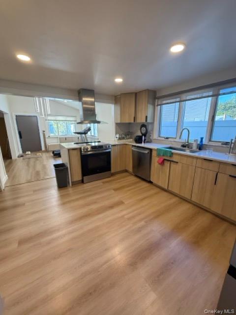 28 Floral Avenue, Bethpage, NY 11714