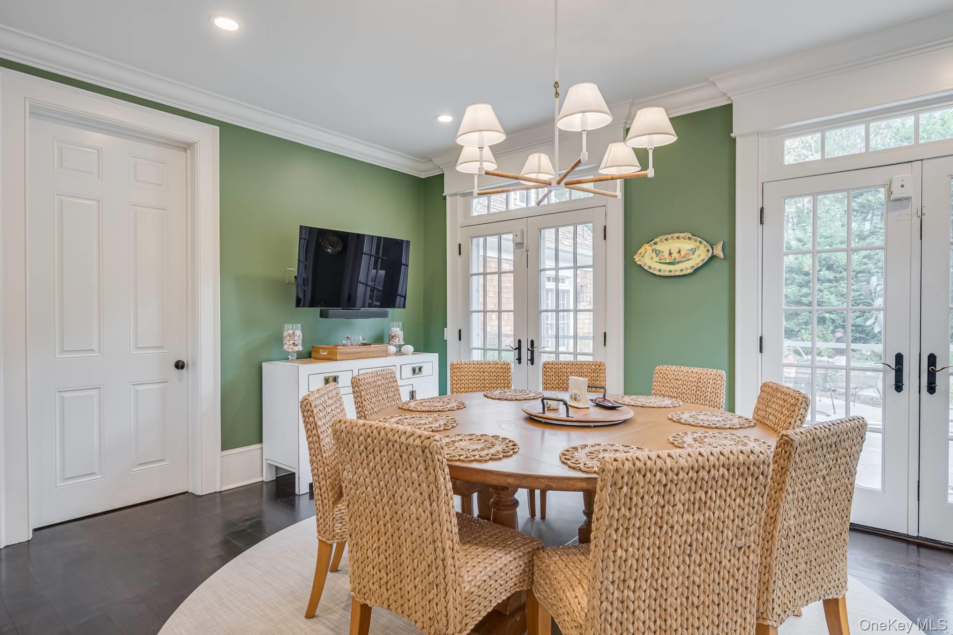 37 Huntington Lane, Water Mill, NY 11976