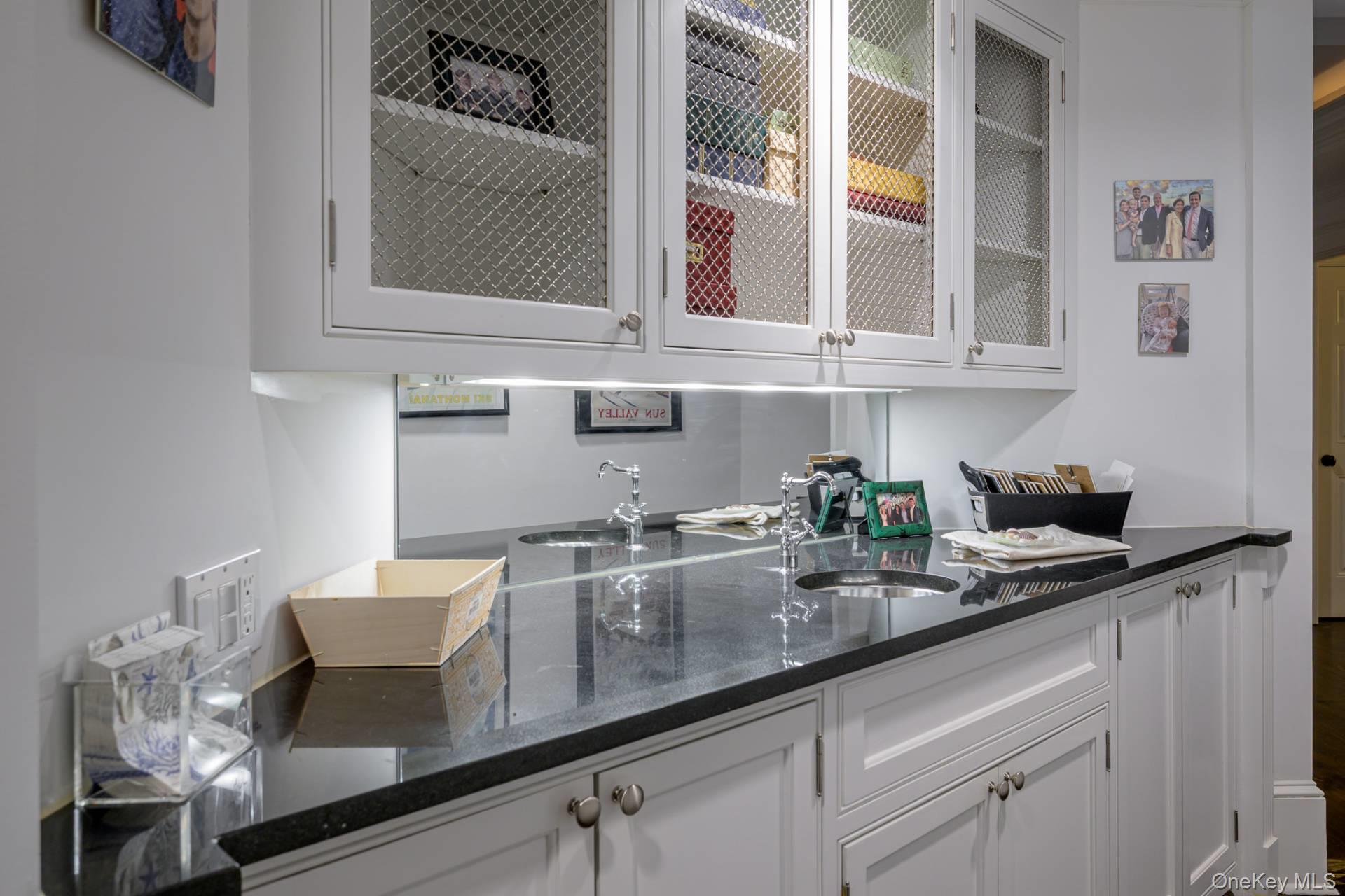 37 Huntington Lane, Water Mill, NY 11976