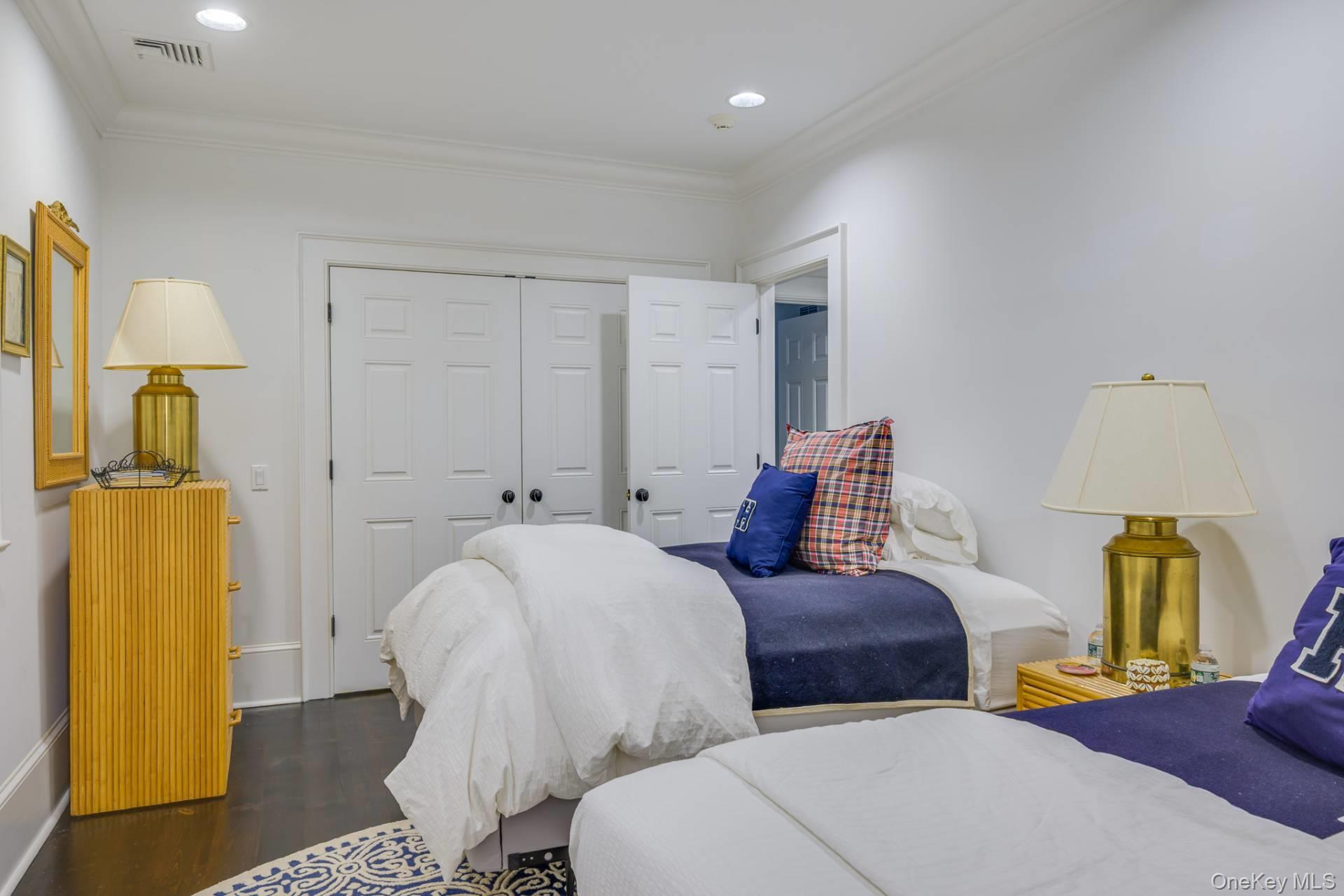 37 Huntington Lane, Water Mill, NY 11976